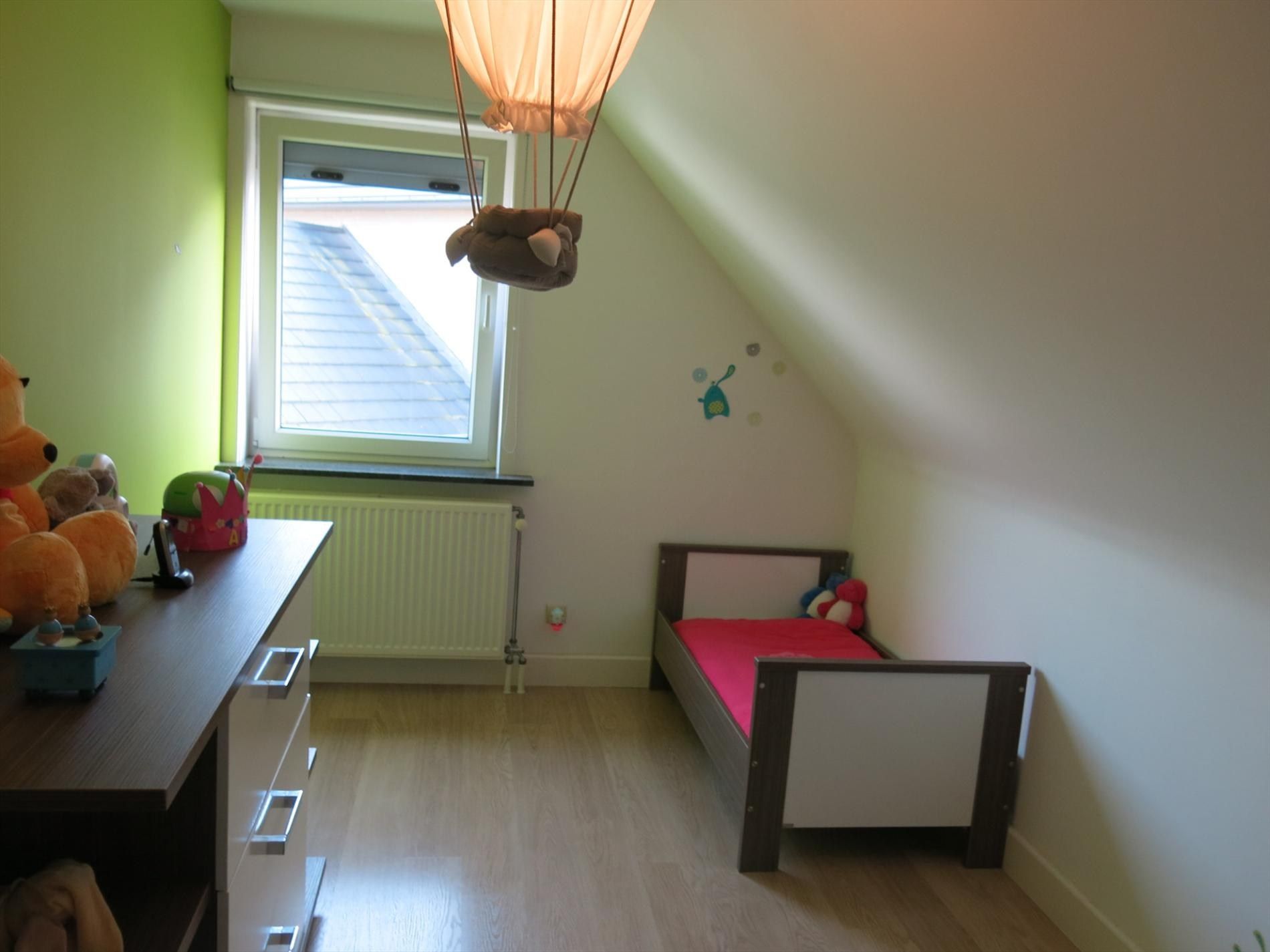 Uiterst verzorgde woning met zongerichte tuin en 3 slaapkamers foto 10