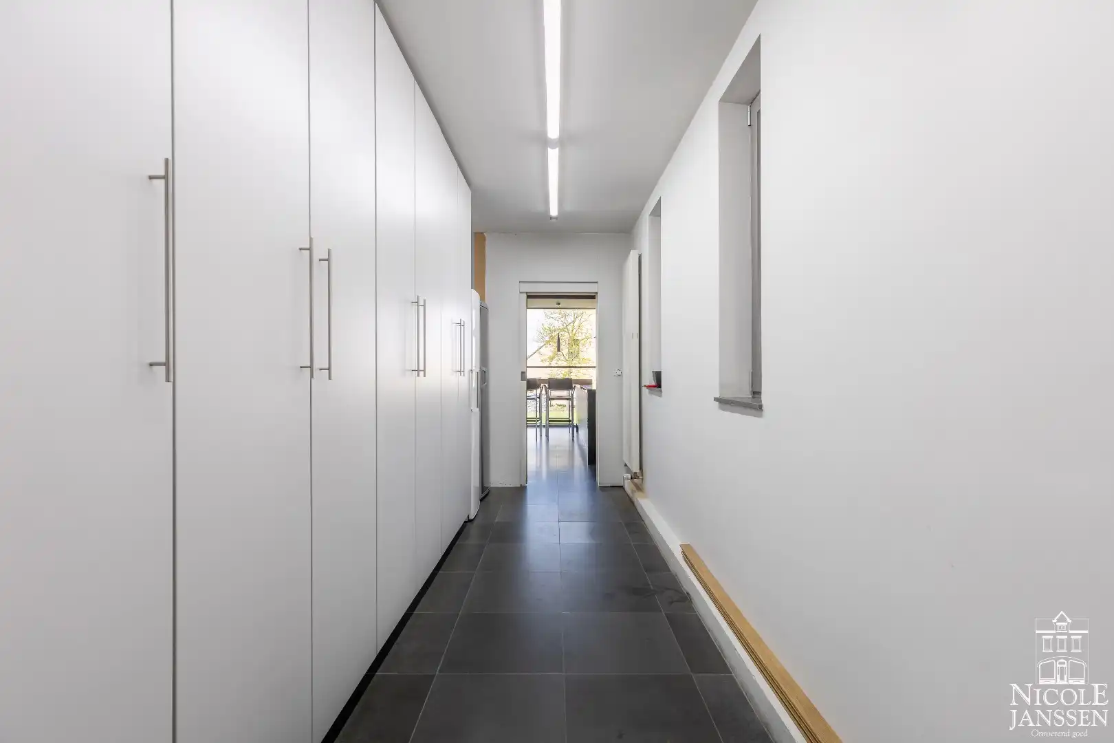 Zeer moderne en luchtige woning met twee slaapkamers gelegen op een rustige locatie foto 20