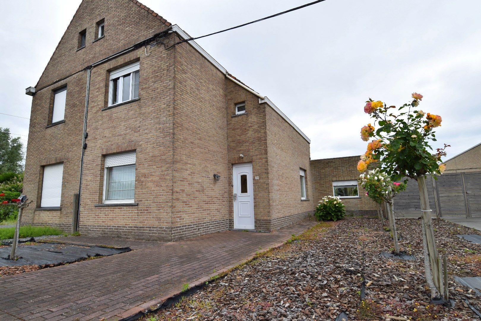 Halfopen bebouwing met 3 slaapkamers, tuin en garage te koop in doodlopende straat te Wevelgem foto 21