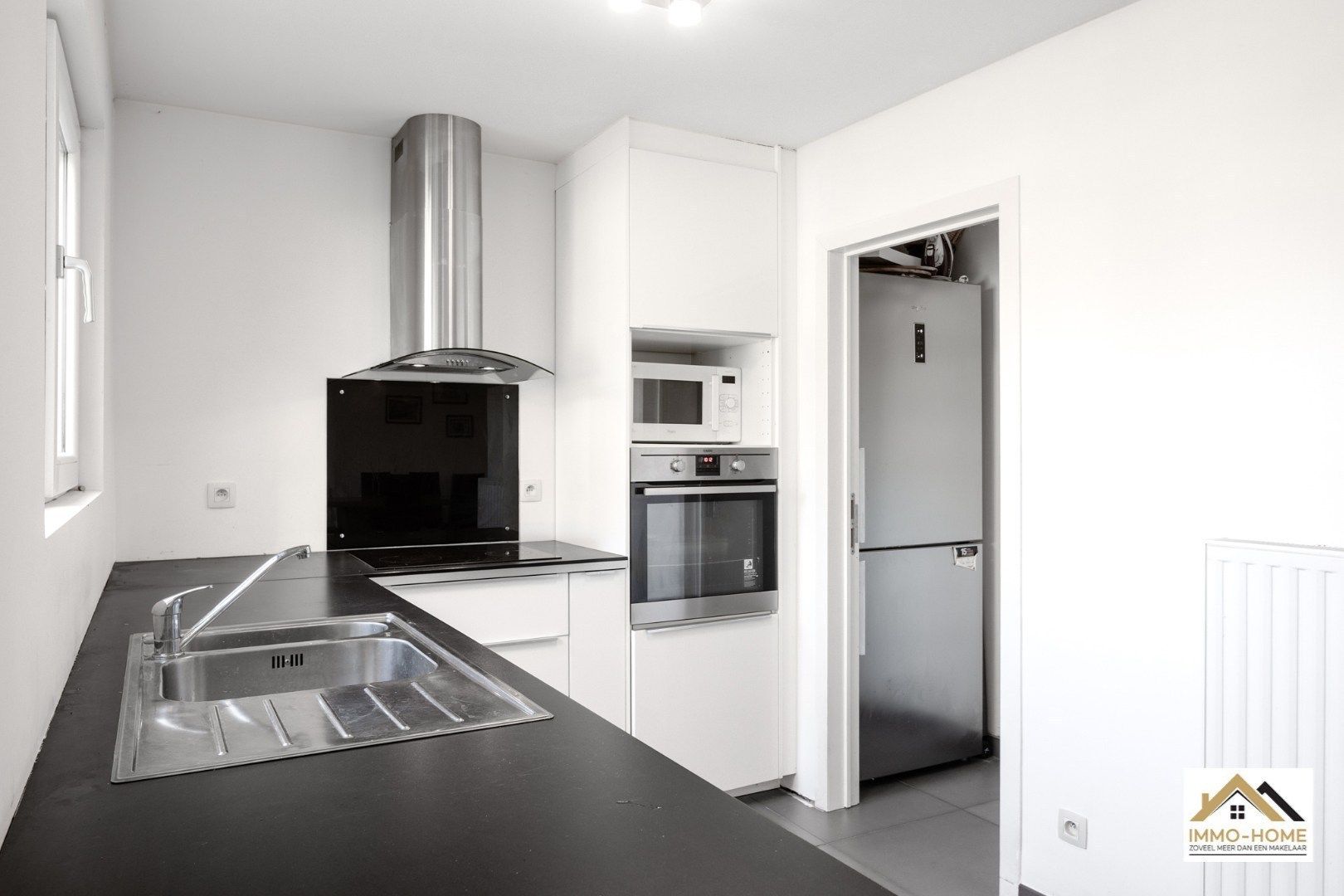 Gerenoveerde Gesloten bebouwing nabij centrum van Lokeren foto 9