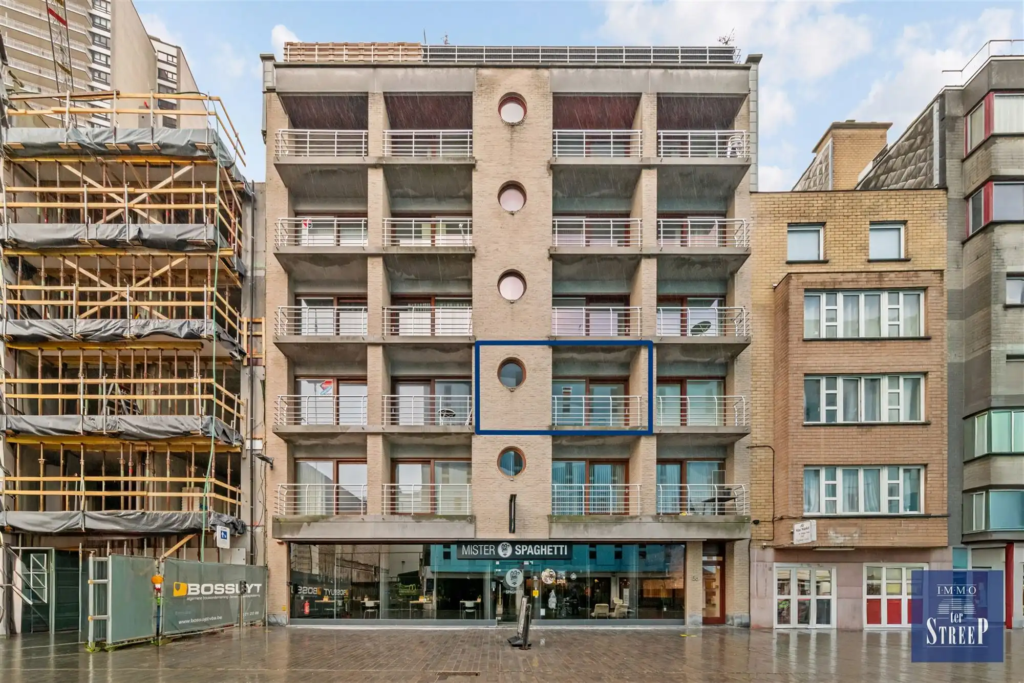 Ruime studio in het centrum van Oostende foto {{pictureIndex}}