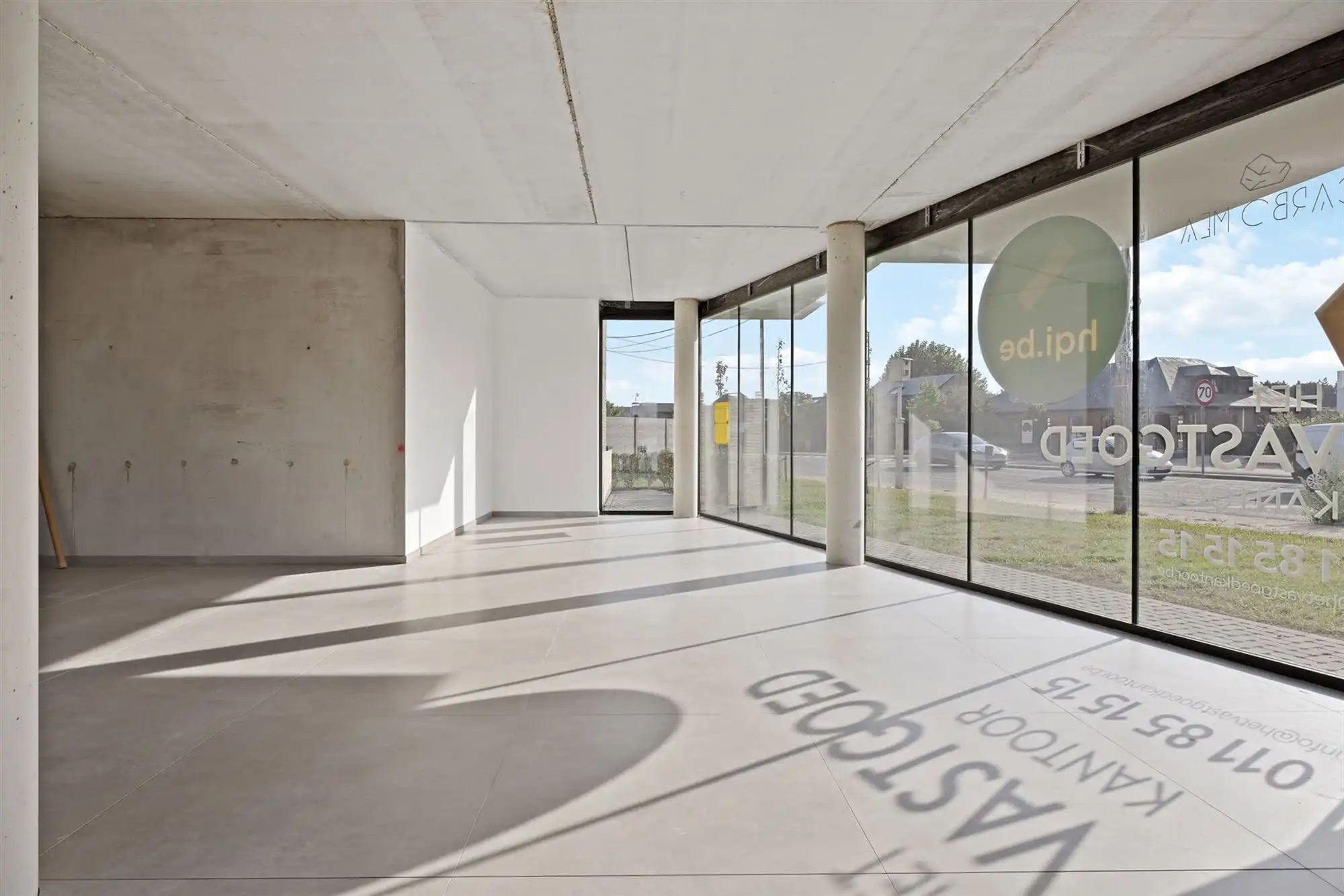 HANDELSPAND VAN 112M² MET 4 AUTOSTAANPLAATSEN OP COMMERCIËLE TOPLIGGING TE BERINGEN! foto 11