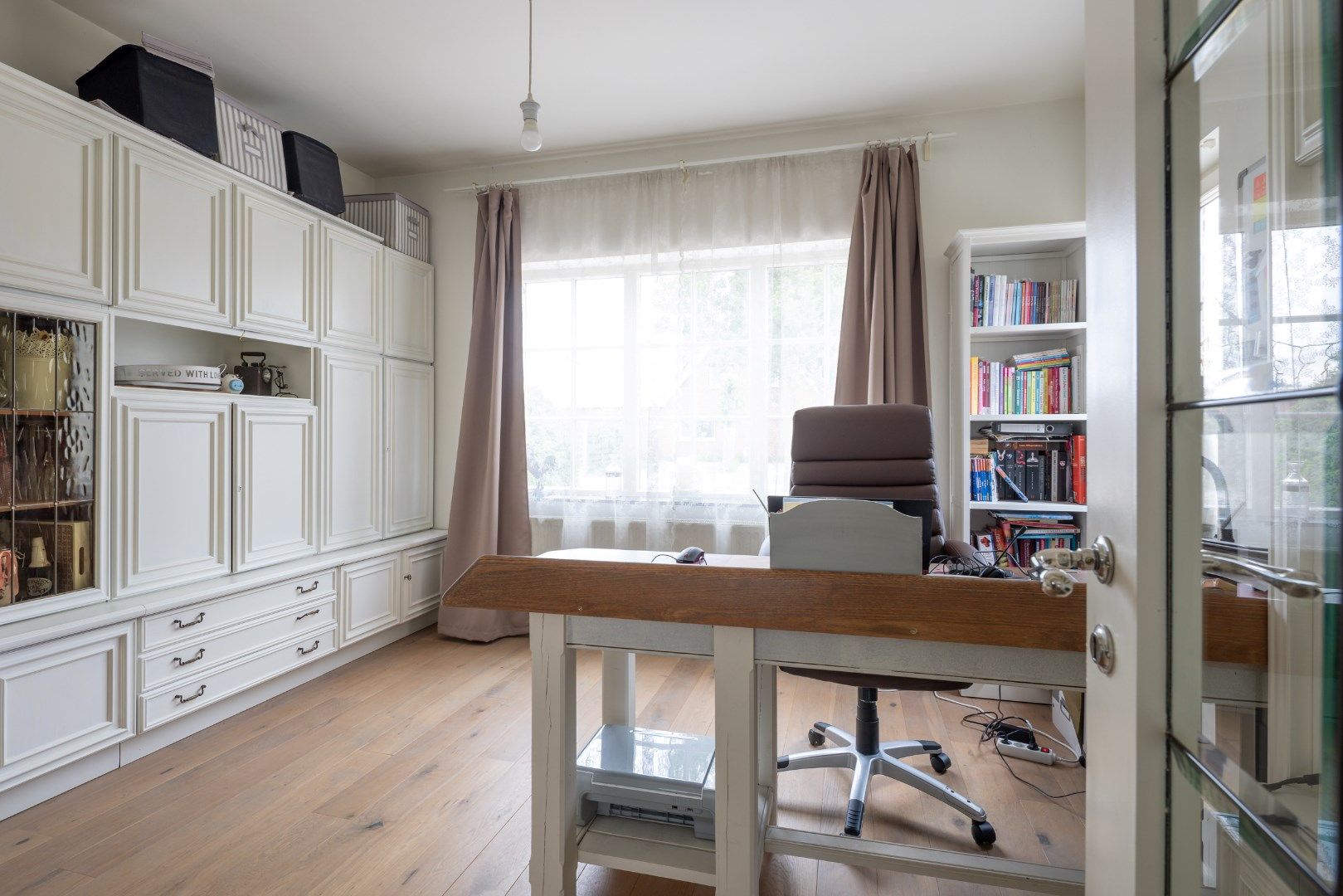 Deze vrijstaande woning gelegen op een perceel van 6a45ca wordt verkocht! foto 12