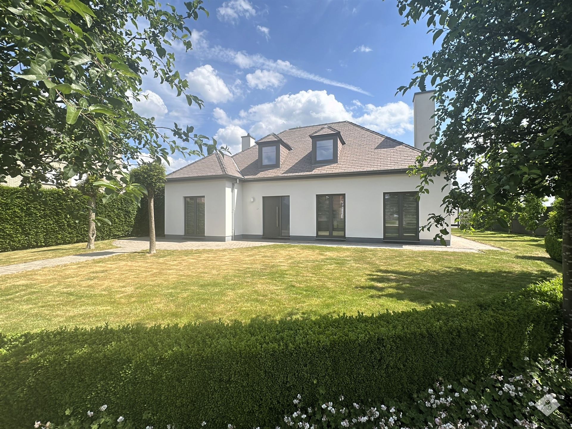 Luxe Villa te Huur in Buggenhout  foto {{pictureIndex}}