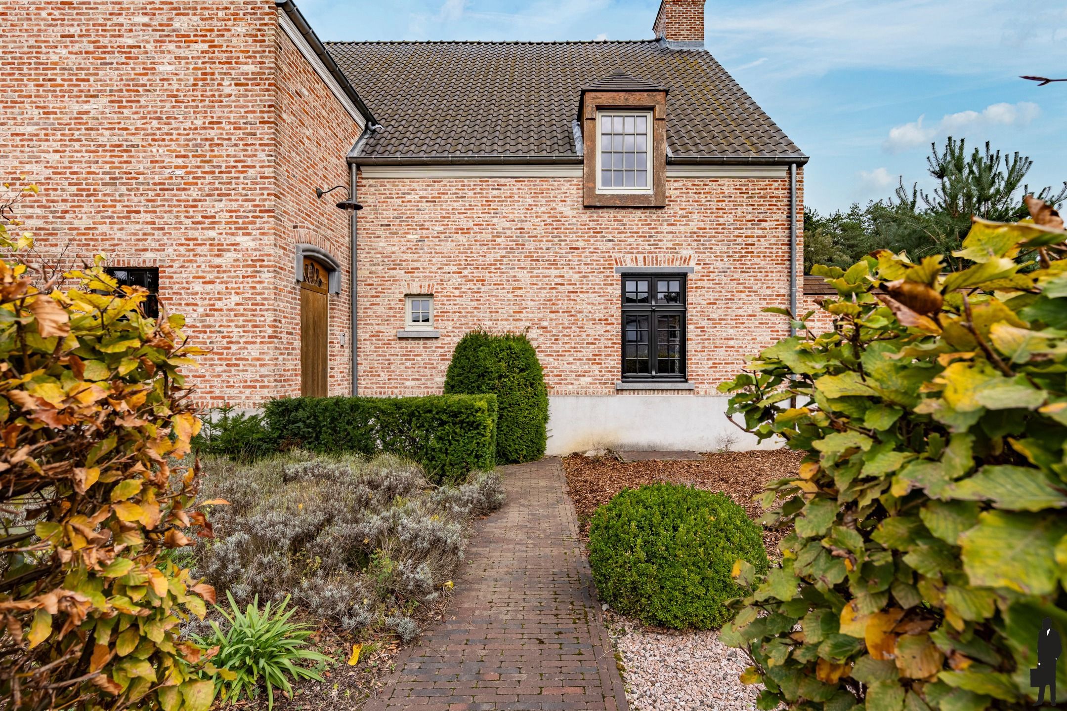 Luxevilla met zwembad, poolhouse, werkhuis en bos in Geel foto 2