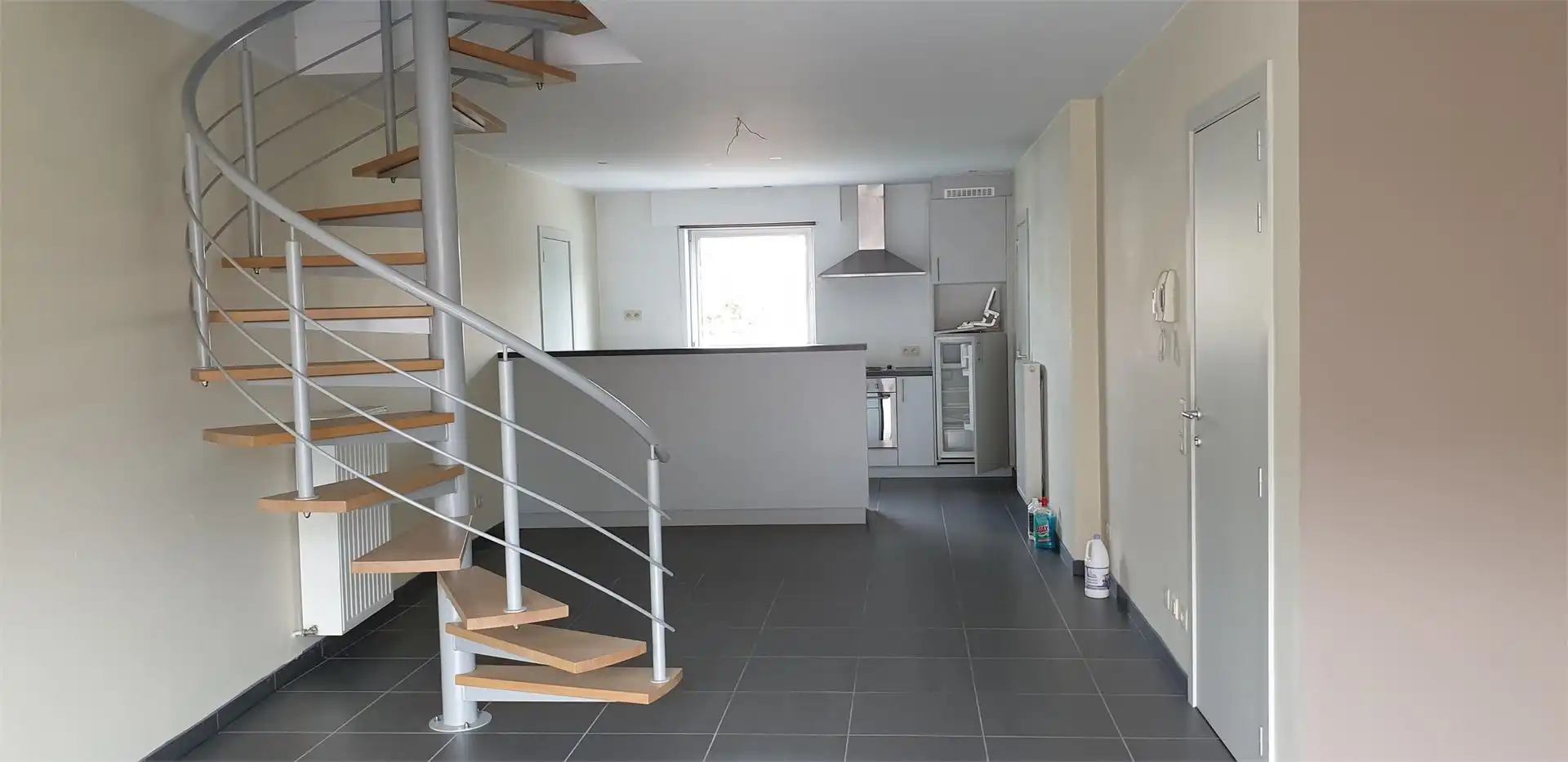 DUPLEX-2 slpks-Terras-Garage foto {{pictureIndex}}