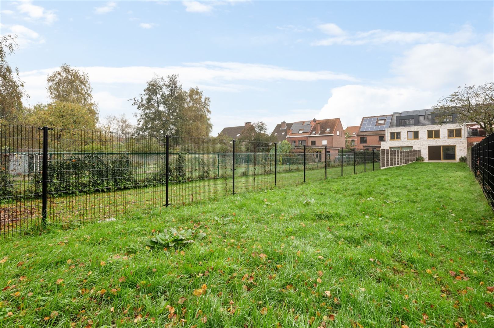 Zeer ruime nieuwbouwwoning met grote tuin en open zicht. foto 18