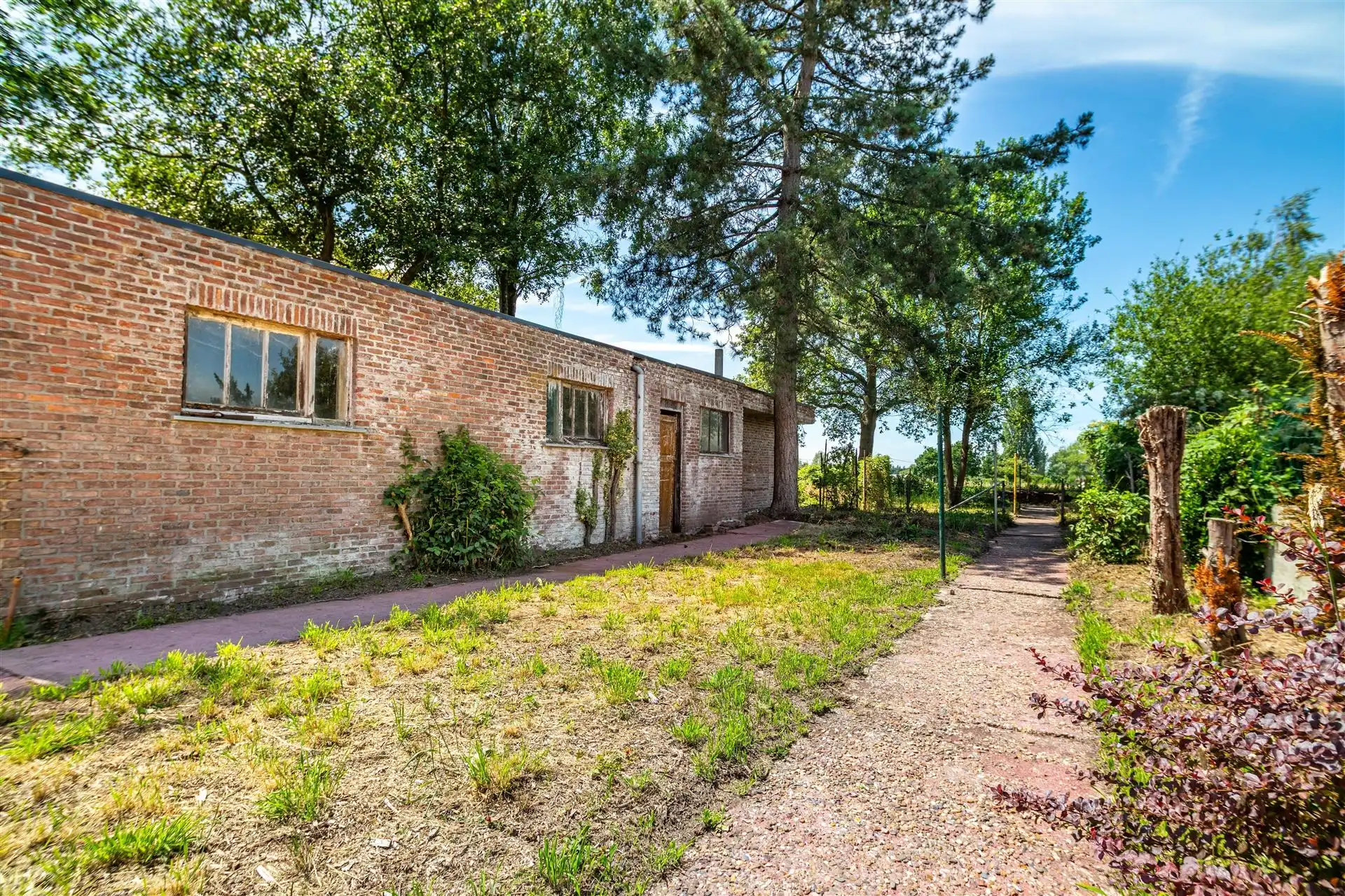 Statige woning met vrij uitzicht & vergund bijgebouw foto 19