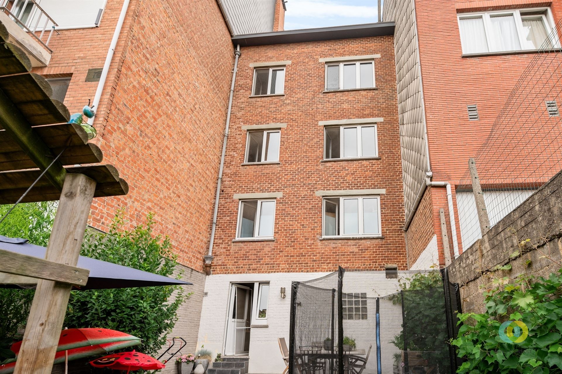 Appartementsgebouw foto 27