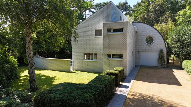 Moderne villa van 252m² op 13 are 72 ca met mooie tuin foto 21