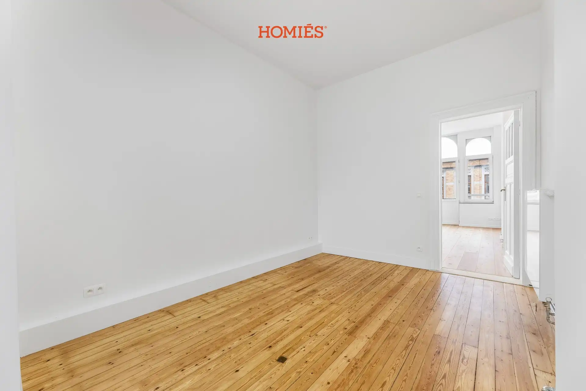 Gerenoveerd appartement met terras/balkon in historisch pand foto 18