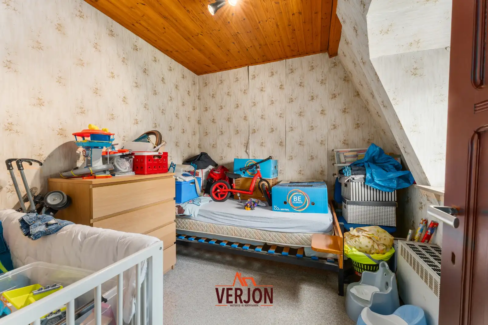 Te renoveren woning met enorm perceel van 2.251 m² in Emelgem! foto 16