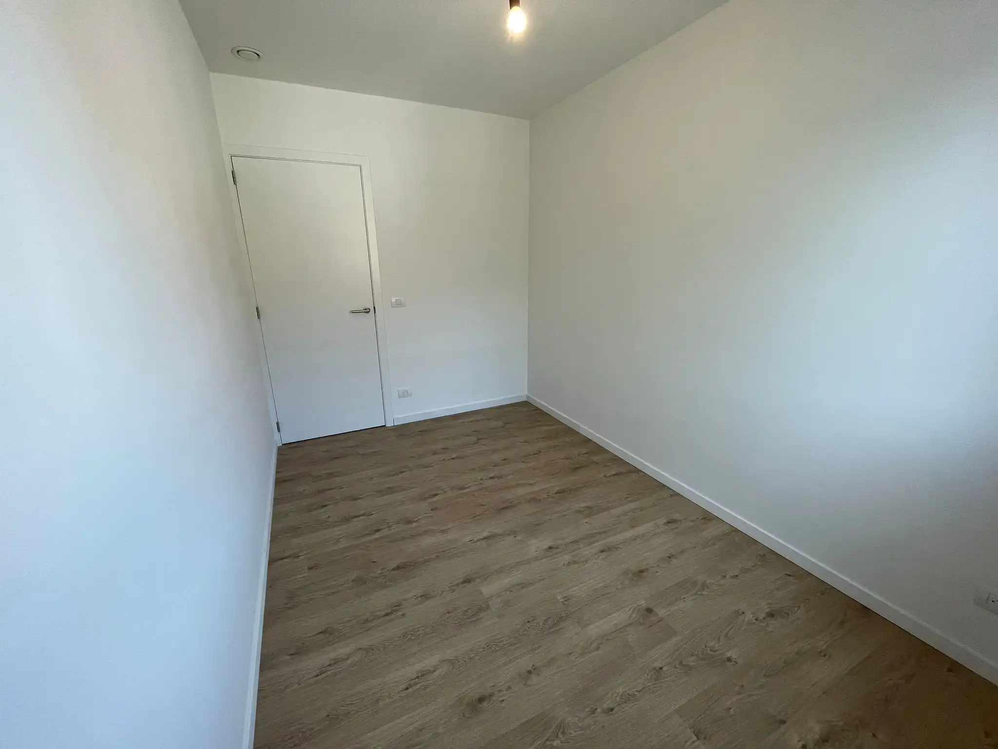 Mooi en recent appartement met 2 slpks. en parkeerplaats foto 14