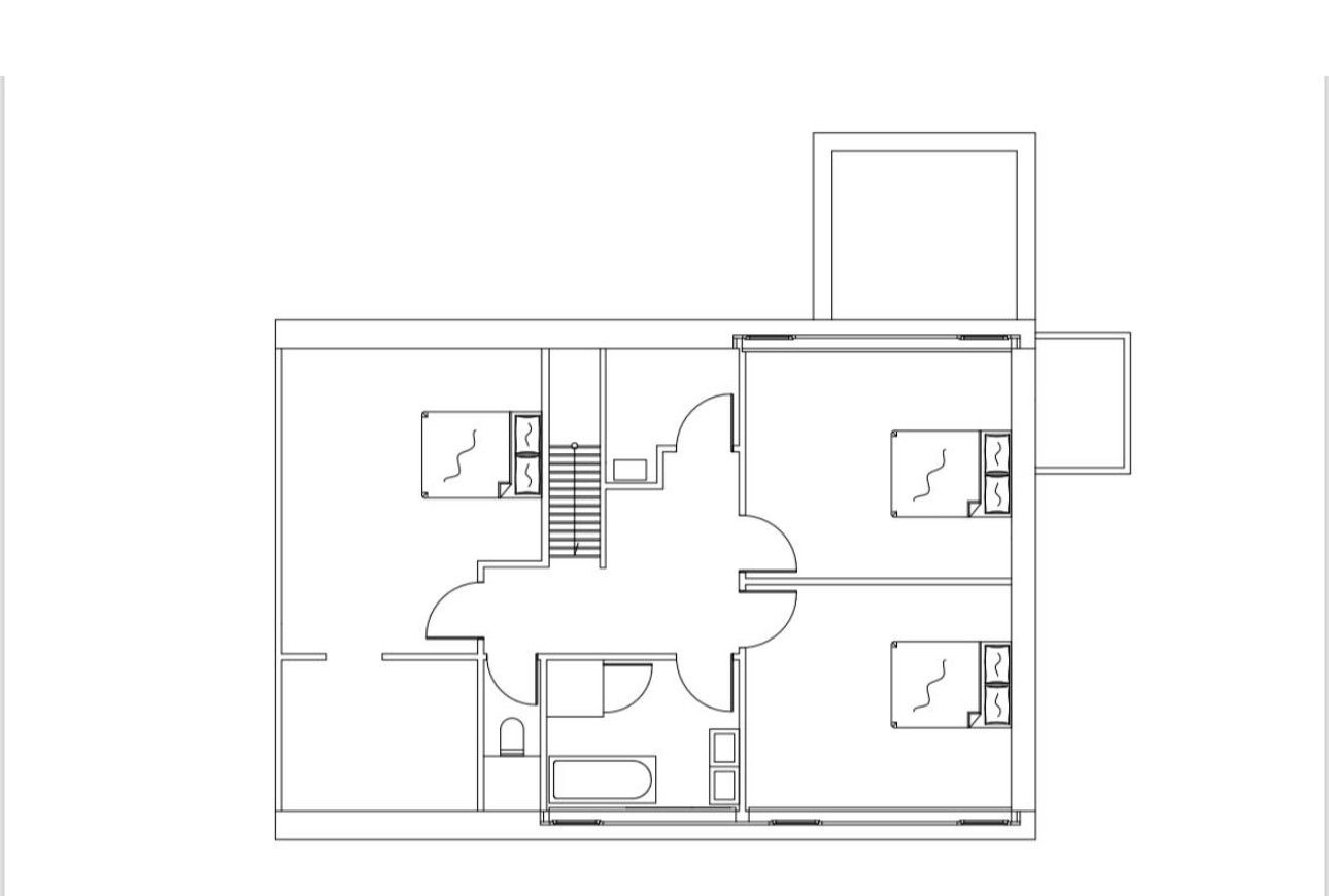 Volledig gerenoveerde woning met tuin en parkeerplaats foto 39