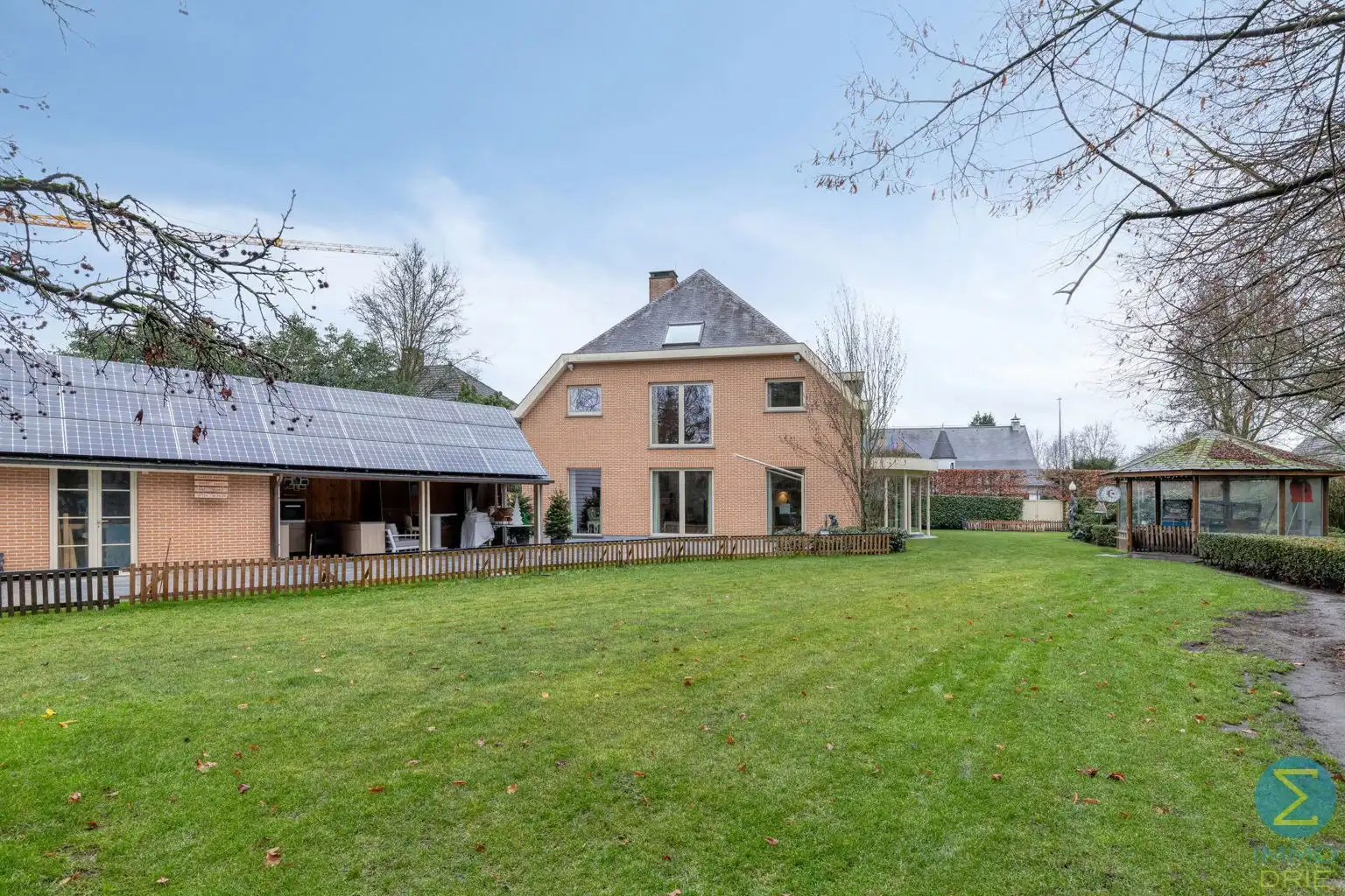 Huis te koop foto {{pictureIndex}}