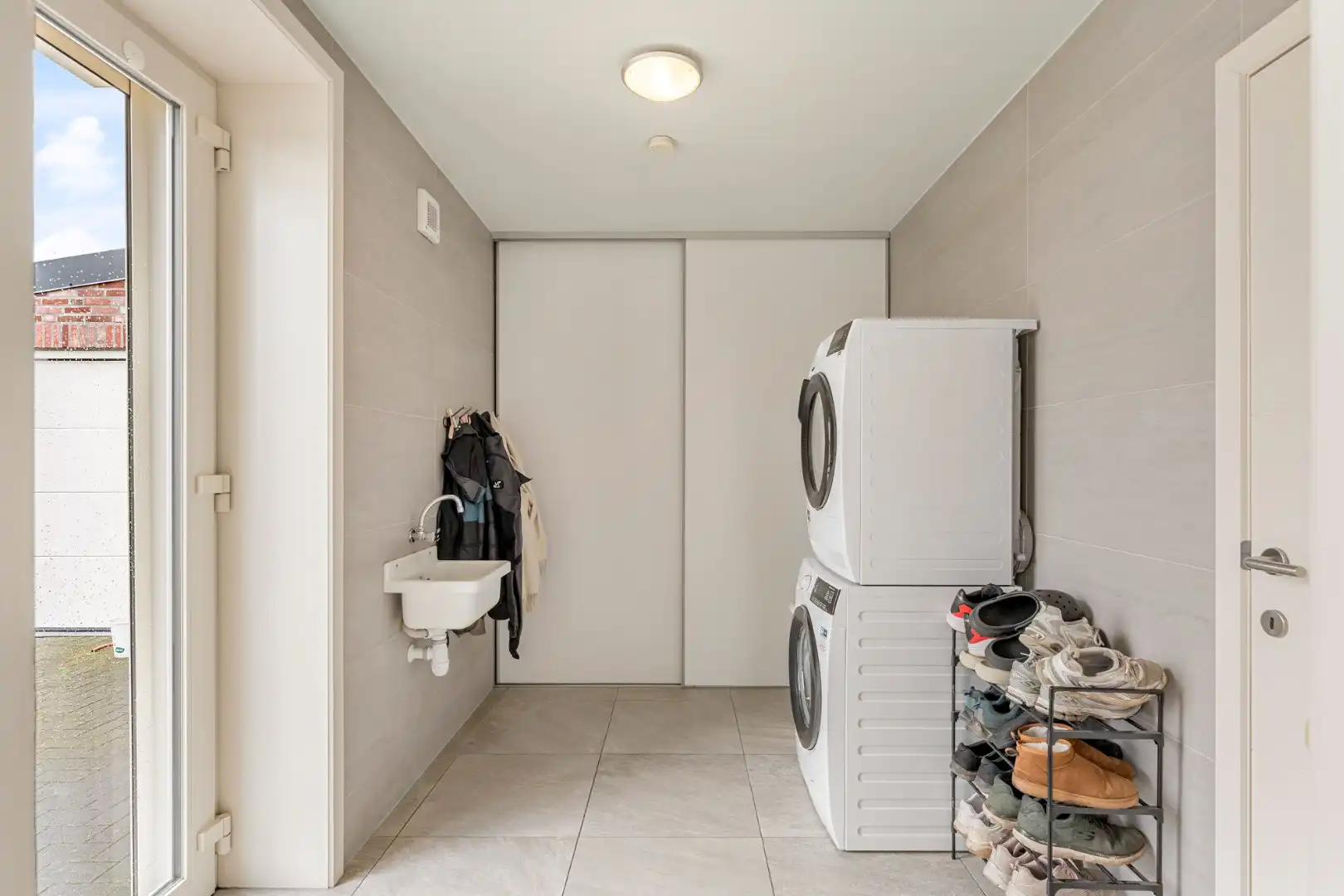 Vrijstaande, zeer verzorgde woning met aangrenzende, uitgeruste stalling/loods op een perceel van 72a14ca foto 16