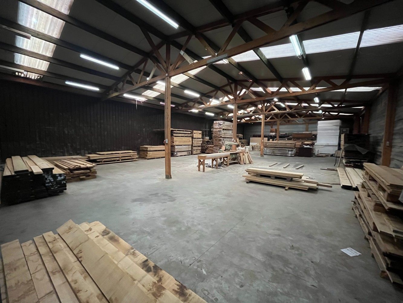 Bedrijfsgebouw met woning foto 14