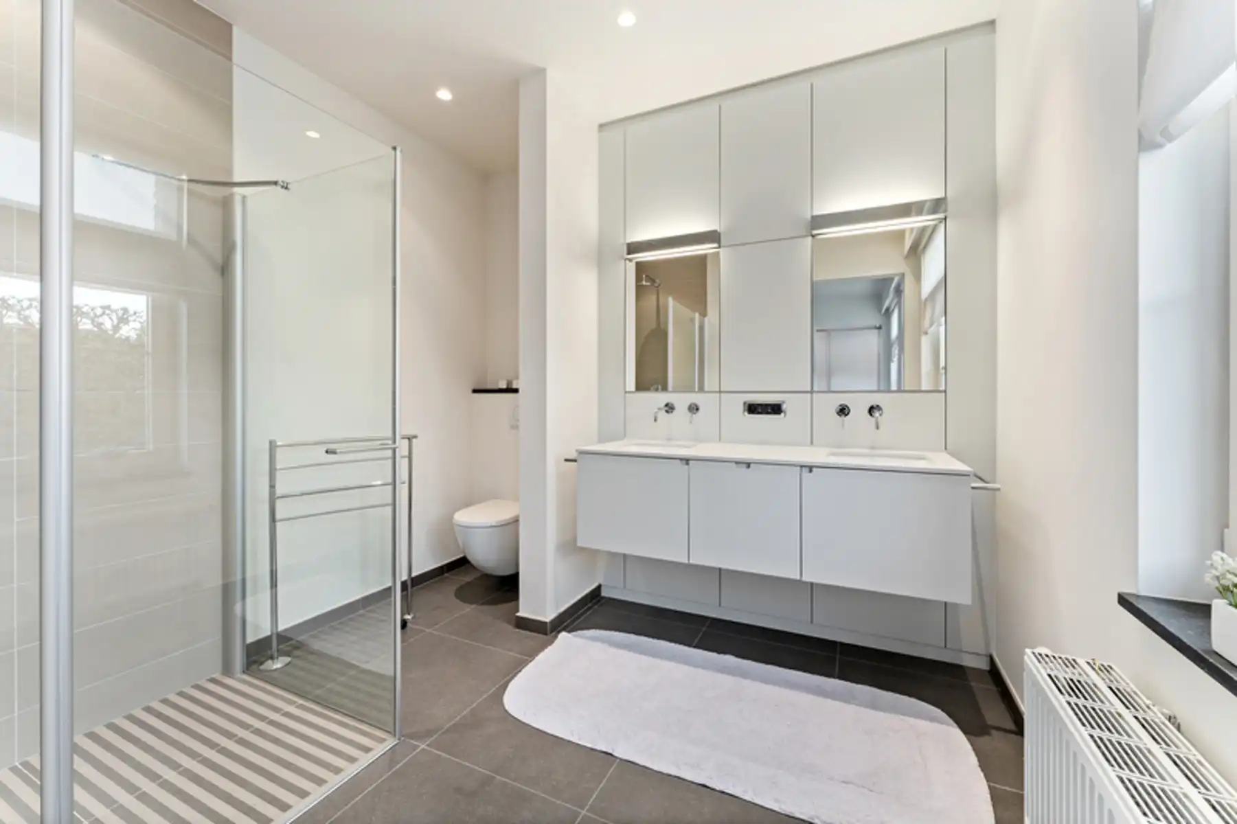 Charmante, recent gebouwde en zeer degelijke villa  foto 25