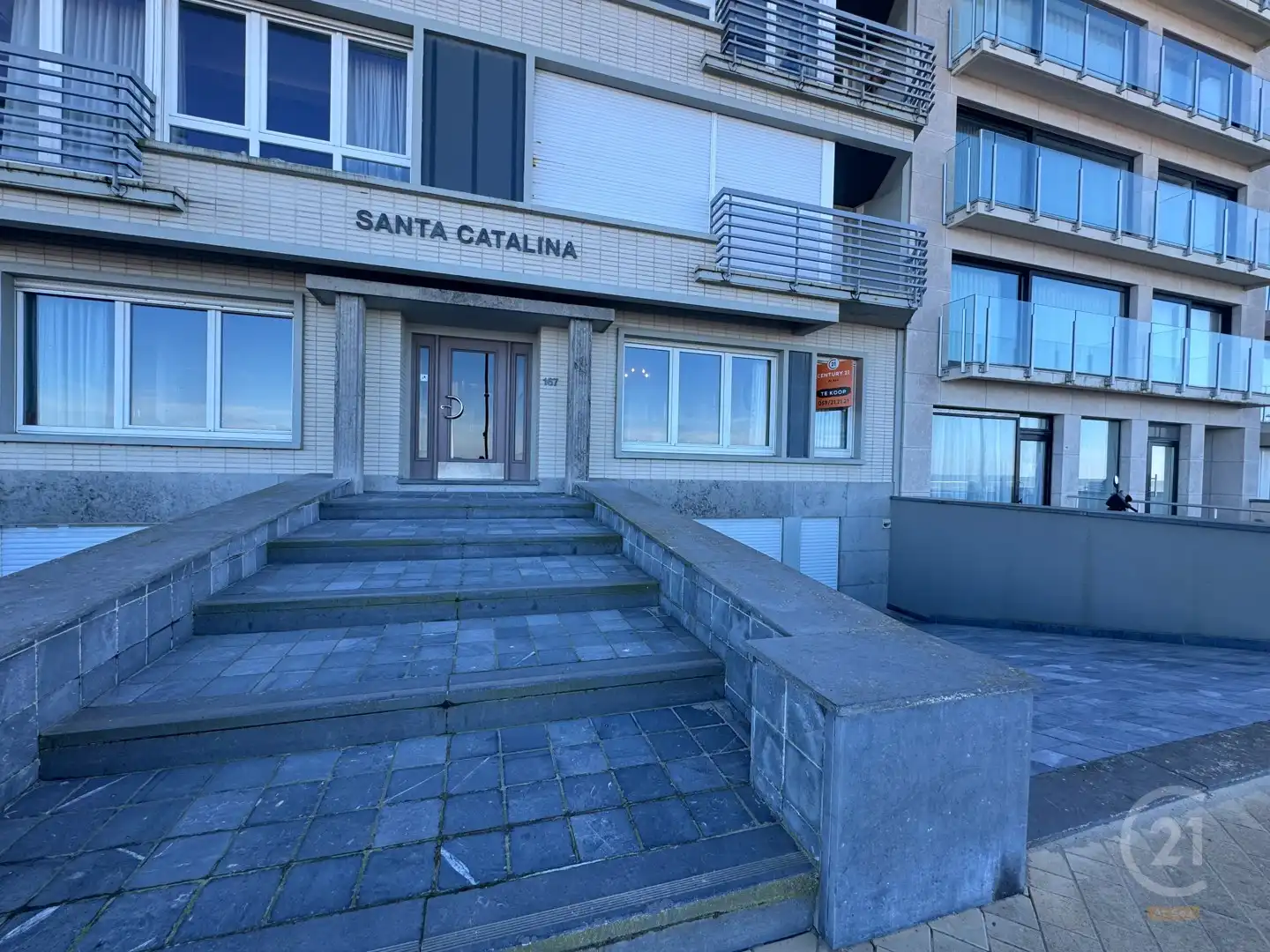 Gelijkvloers appartement met 3 slaapkamers op de Zeedijk in Middelkerke foto {{pictureIndex}}