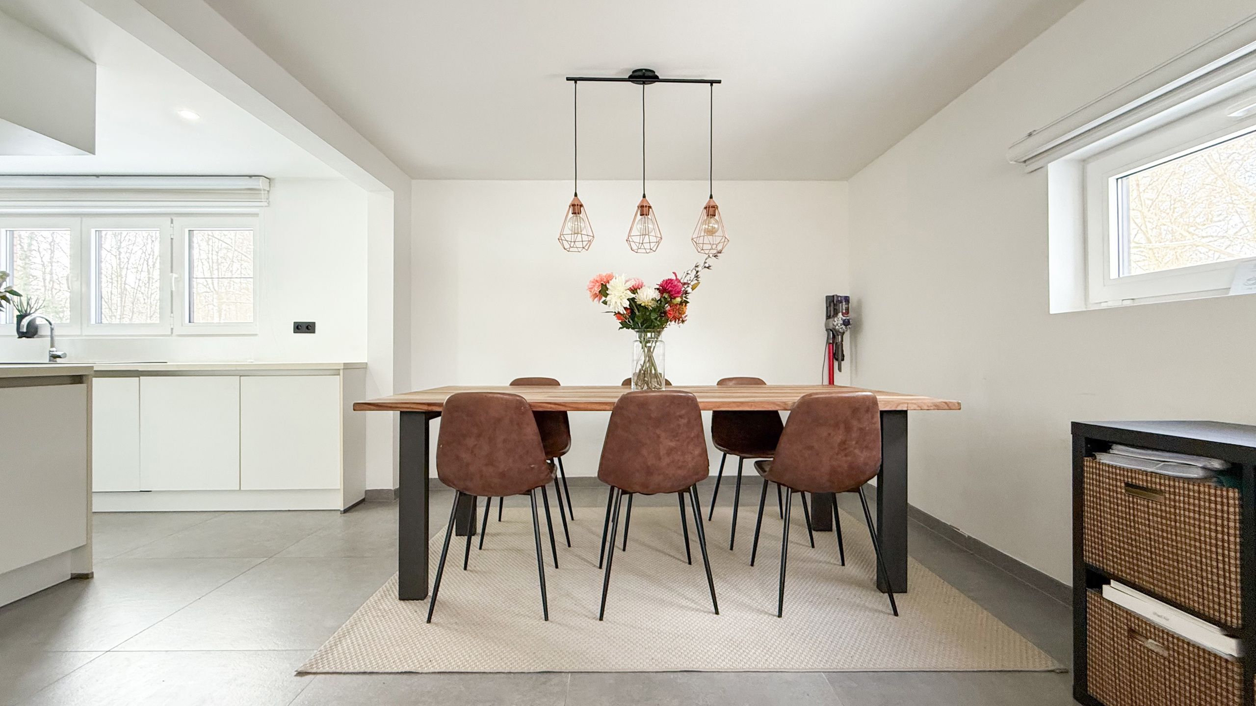 Instapklare halfopen bebouwing op topligging dicht aan natuurzone! foto 24