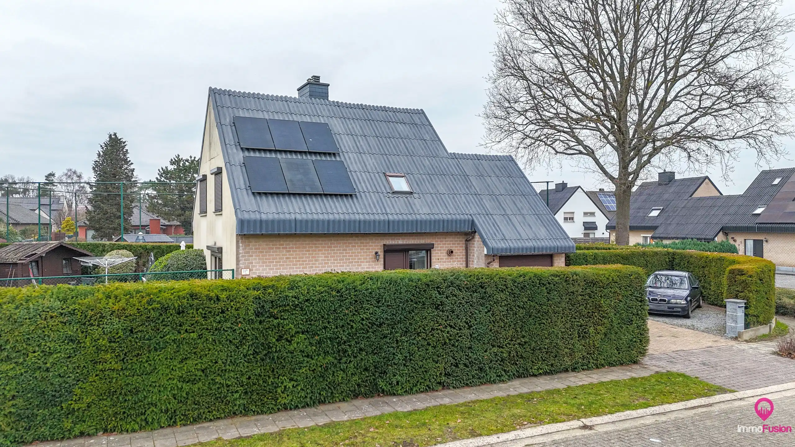 Ruime gezinswoning met 3 slaapkamers in rustige straat! foto 17