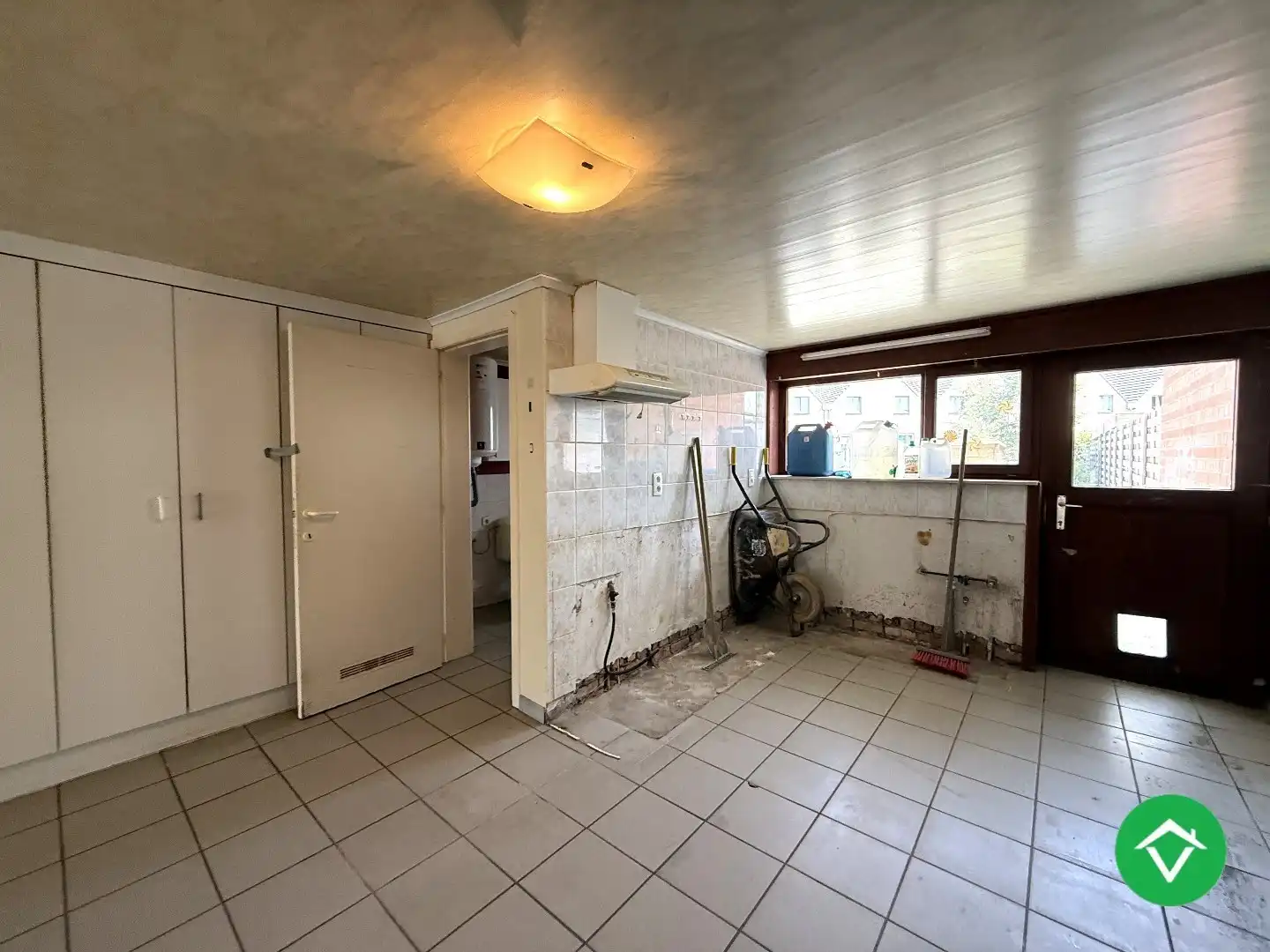 Op te frissen rijwoning met 3 slaapkamers en tuin in centrum Staden foto 5