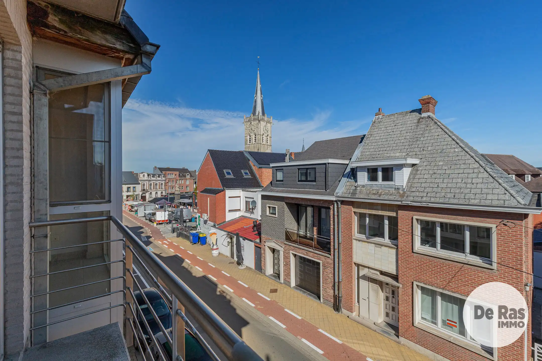 LEDE - Ruim en instapklaar appartement aan de markt van Lede foto 14