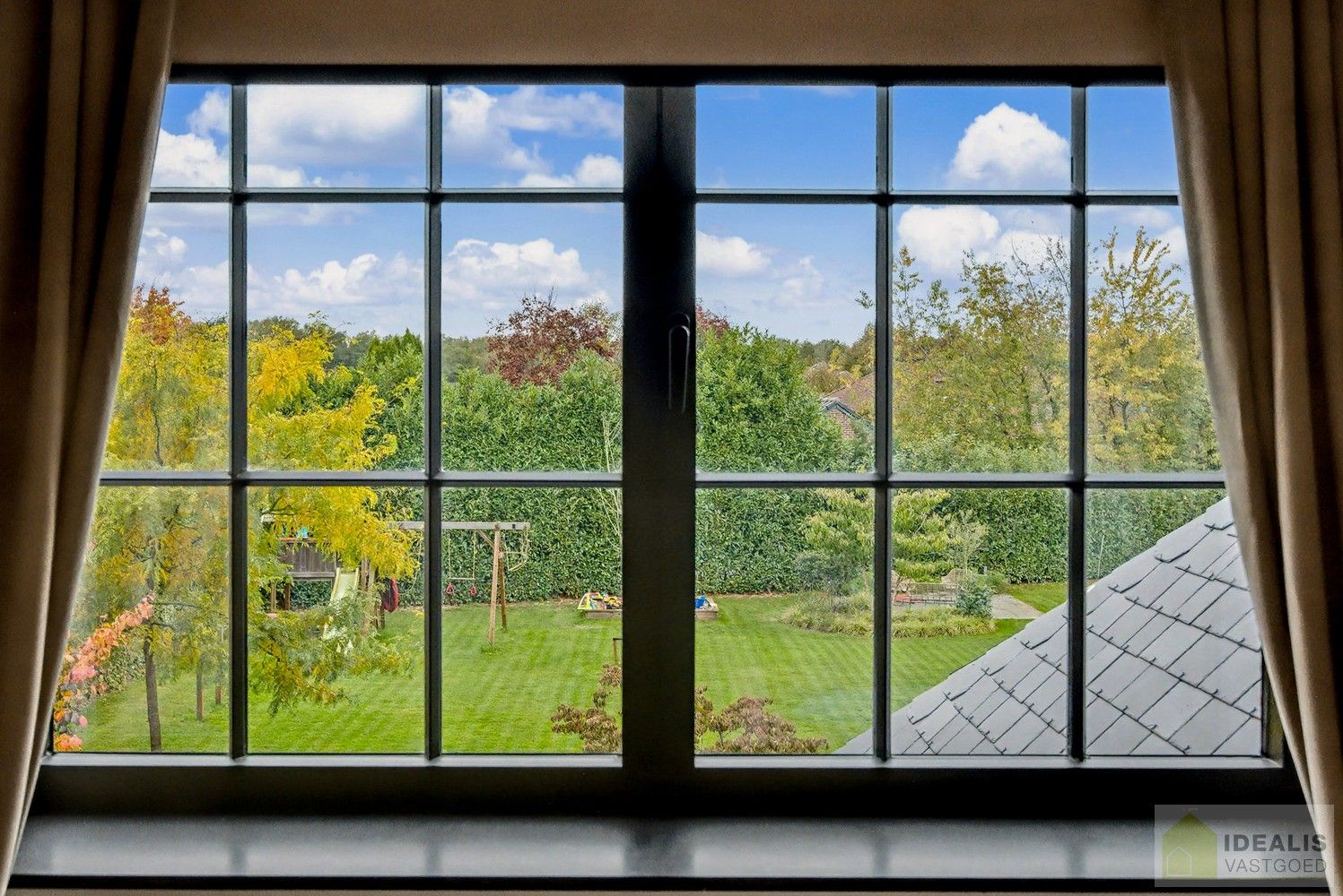 IDEALIS VASTGOED - BIJZONDERE EN HOOGWAARDIG AFGEWERKTE VILLA OP GEGEERDE LOCATIE foto 43