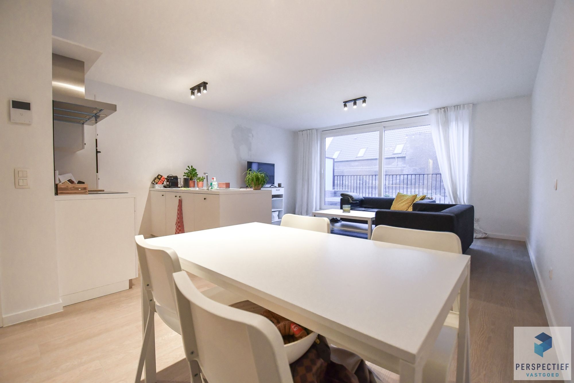 BEZOEKMOMENT WOENSDAG 5/11 VAN 16U30 TOT 18U | LICHTRIJK ENERGIEZUINIG met TERRAS en AUTOSTAANPLAATS foto 5