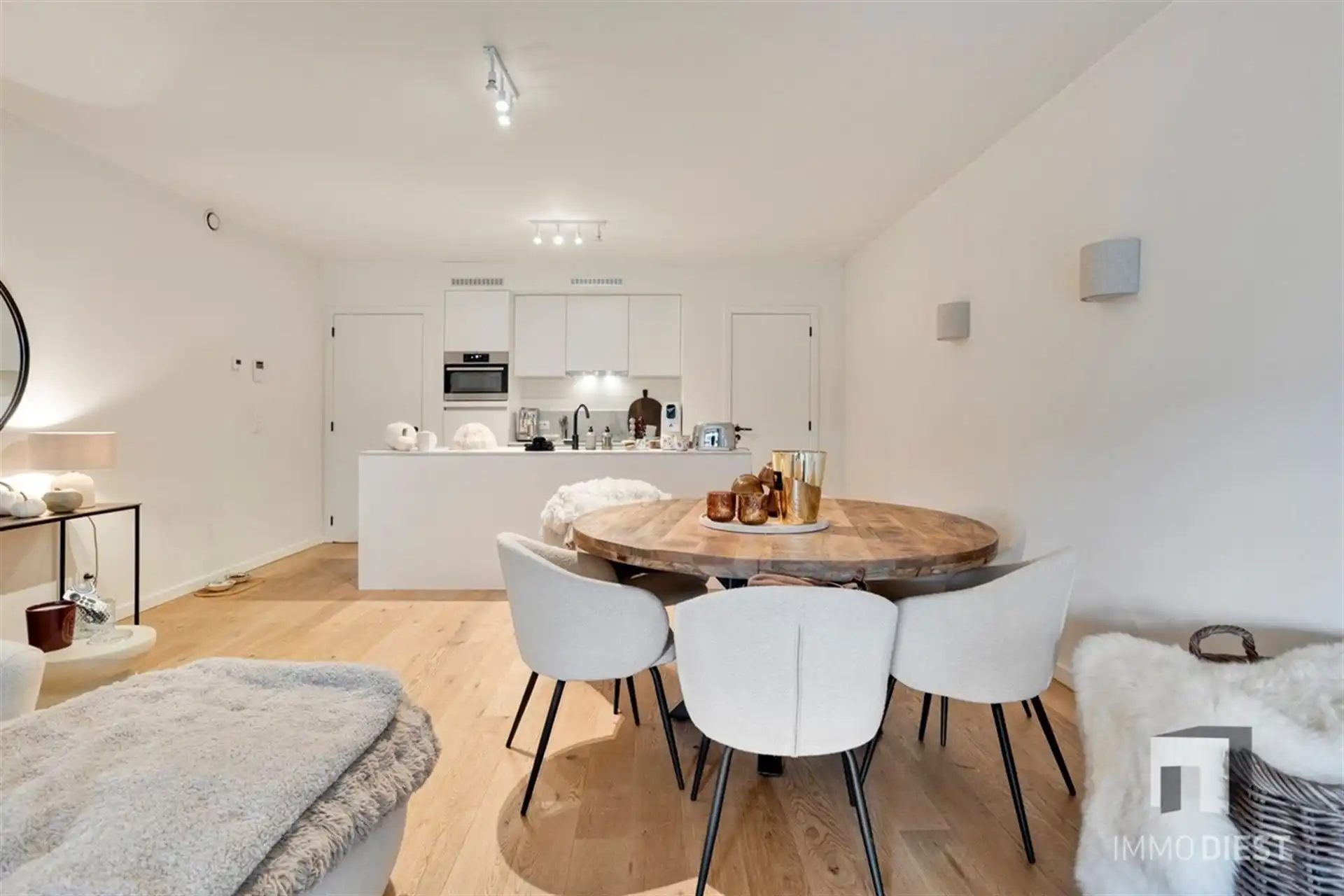 Gelijkvloers appartement met 3 slaapkamers, 2 terrassen en parking foto 7
