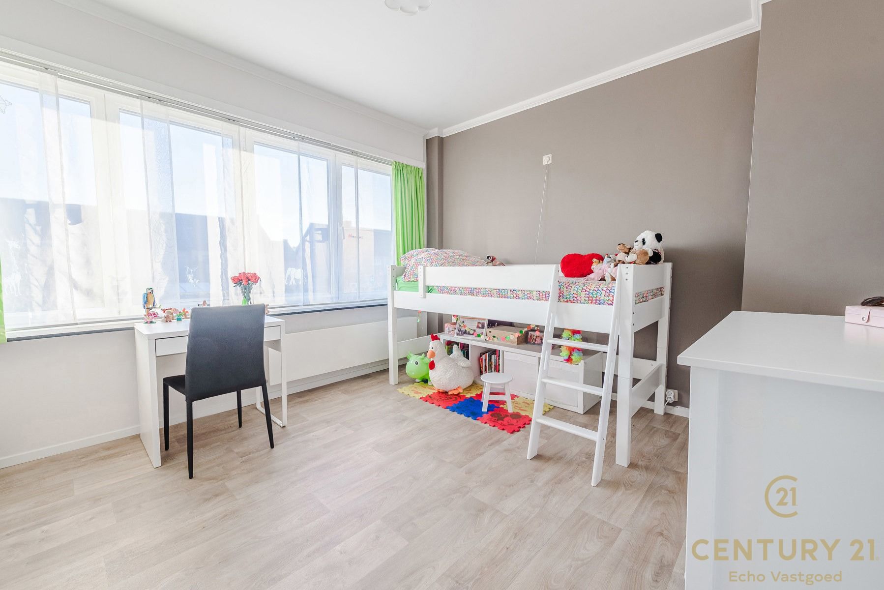 gerenoveerde gezinswoning met 3 slpk, garage en zonnige tuin foto 17