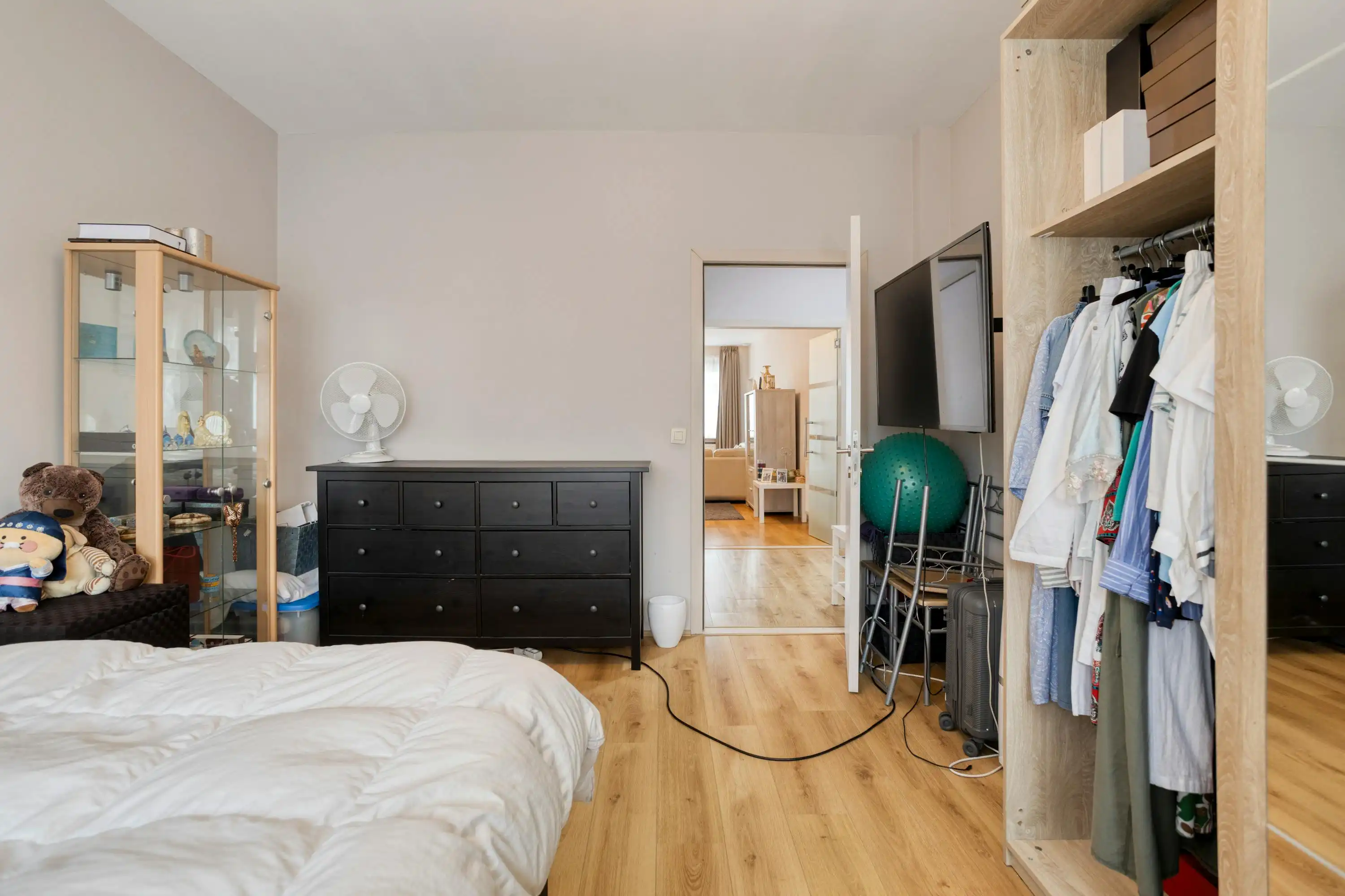 Instapklaar appartement met 2 slaapkamers te koop in Merksem foto 10