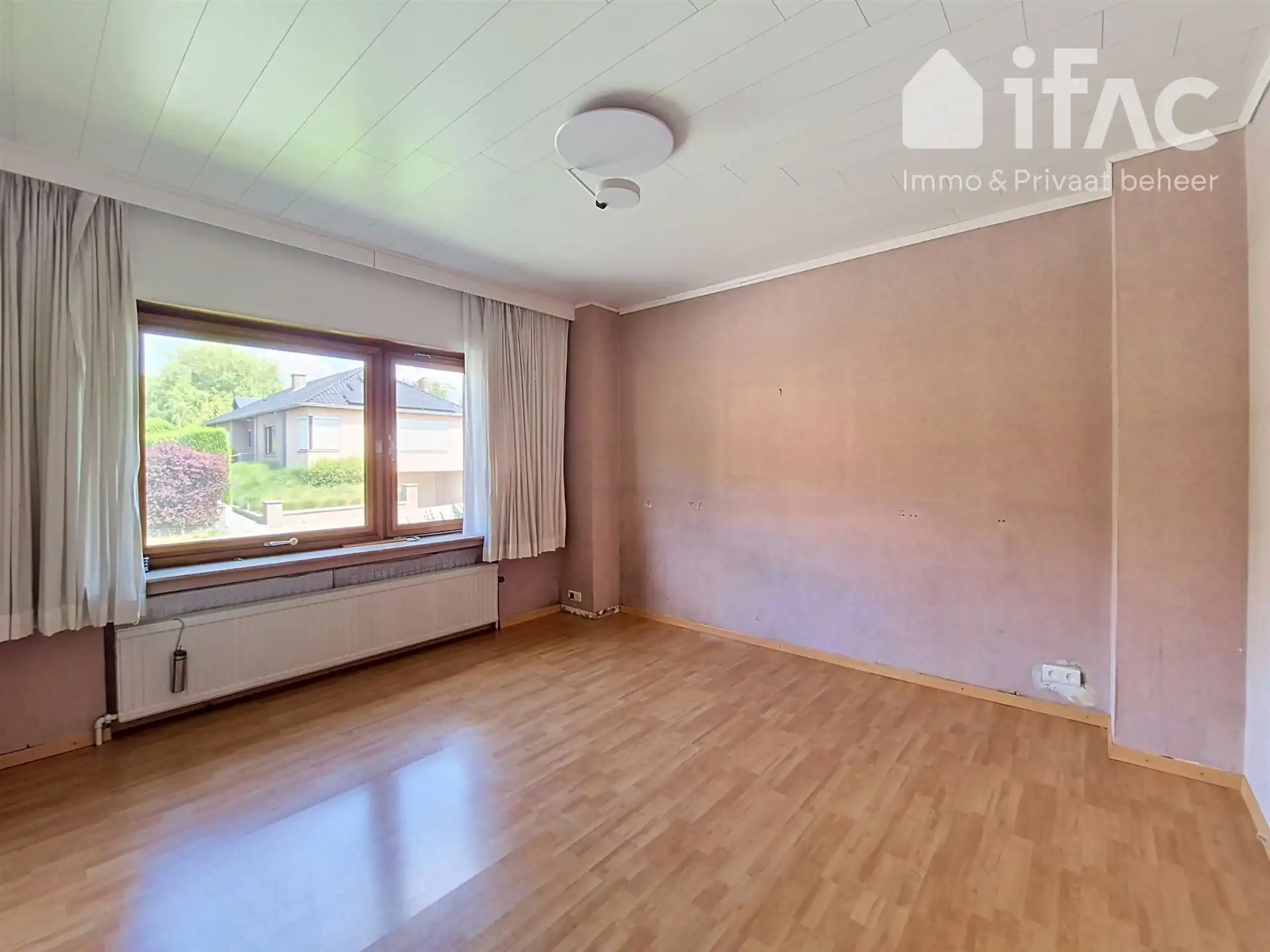 Bungalow op 5,04are, rustig naast het centrum en park  foto 14