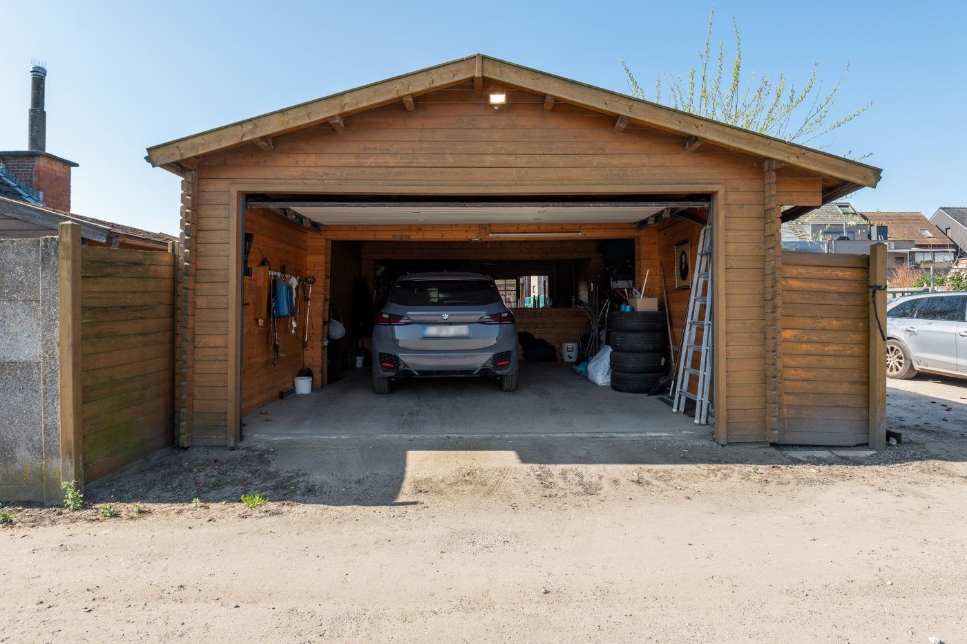 Te renoveren woning met 2 à 3 slpk., inpandige garage, dubbele garage en tuin foto 25
