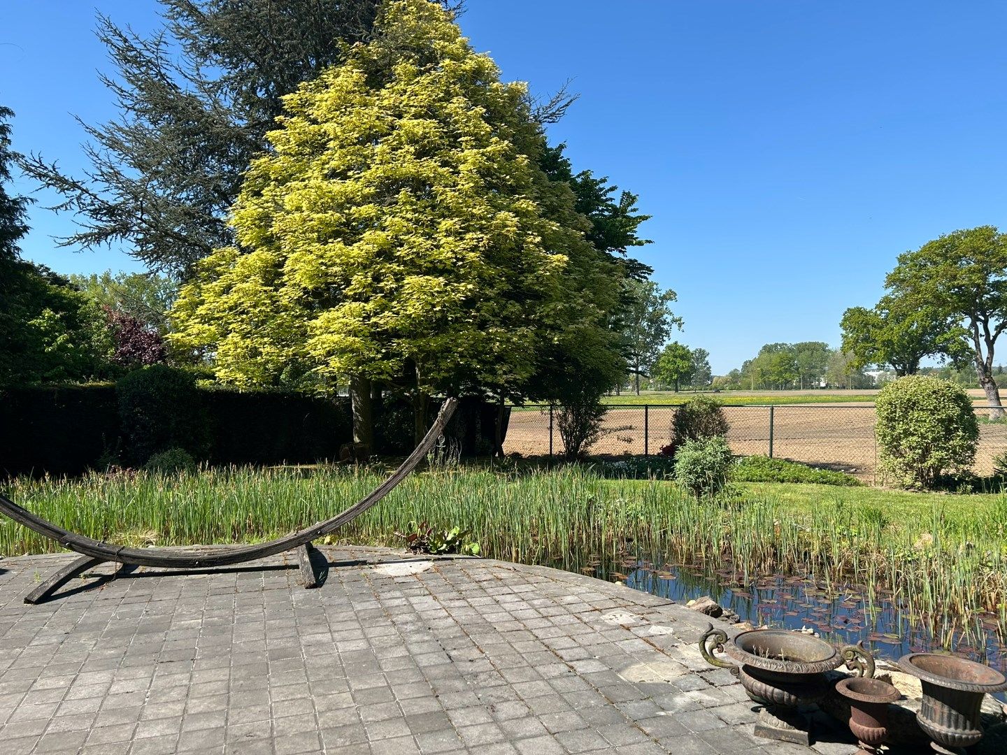 Ruim ingedeelde villa met 7 slaapkamers, dubbele garage en volledig omheinde tuin  foto 31