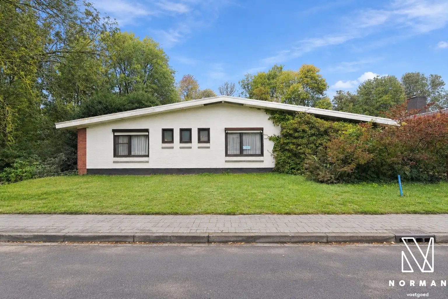 Gelijkvloerse woning op groene topligging aan het Heulebeekdomein in Kuurne met 4 slaapkamers, garage en ruime tuin te koop op perceel van +/- 1500 m²! foto 28