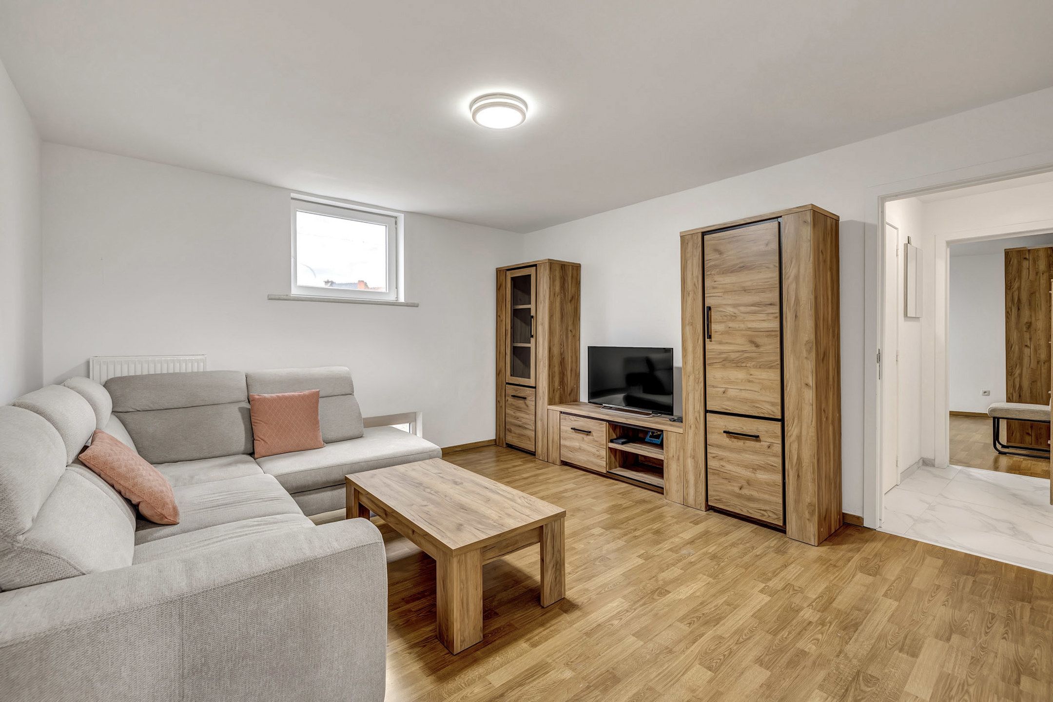 Instapklaar appartement nabij centrum Aalst foto {{pictureIndex}}