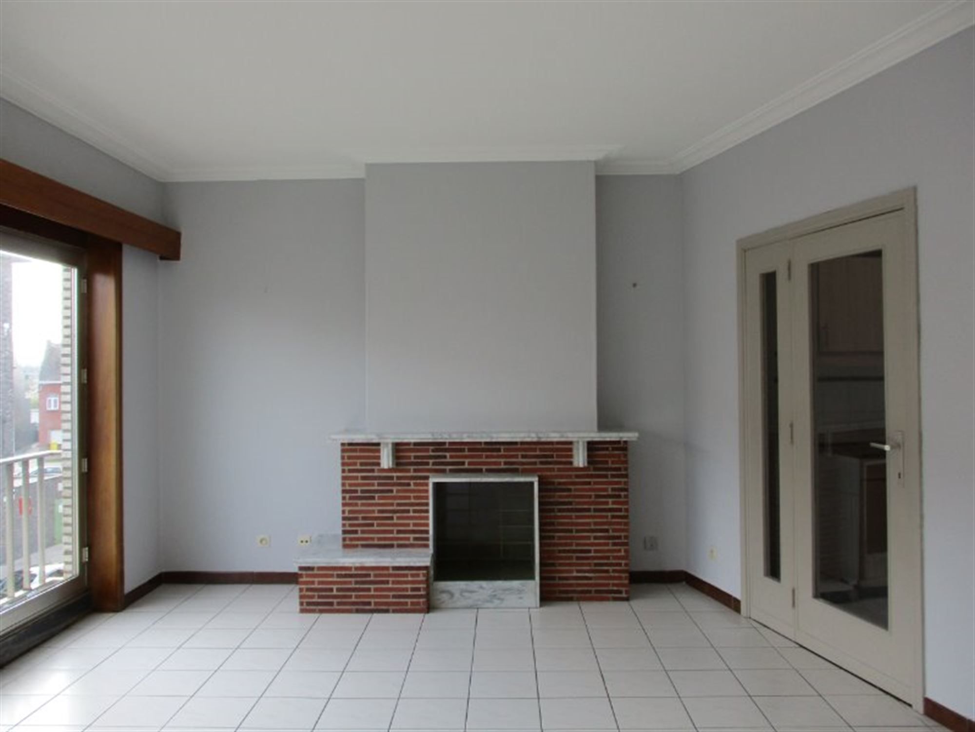 Appartement met 2 slaapkamers  op goede loctaie! foto 2