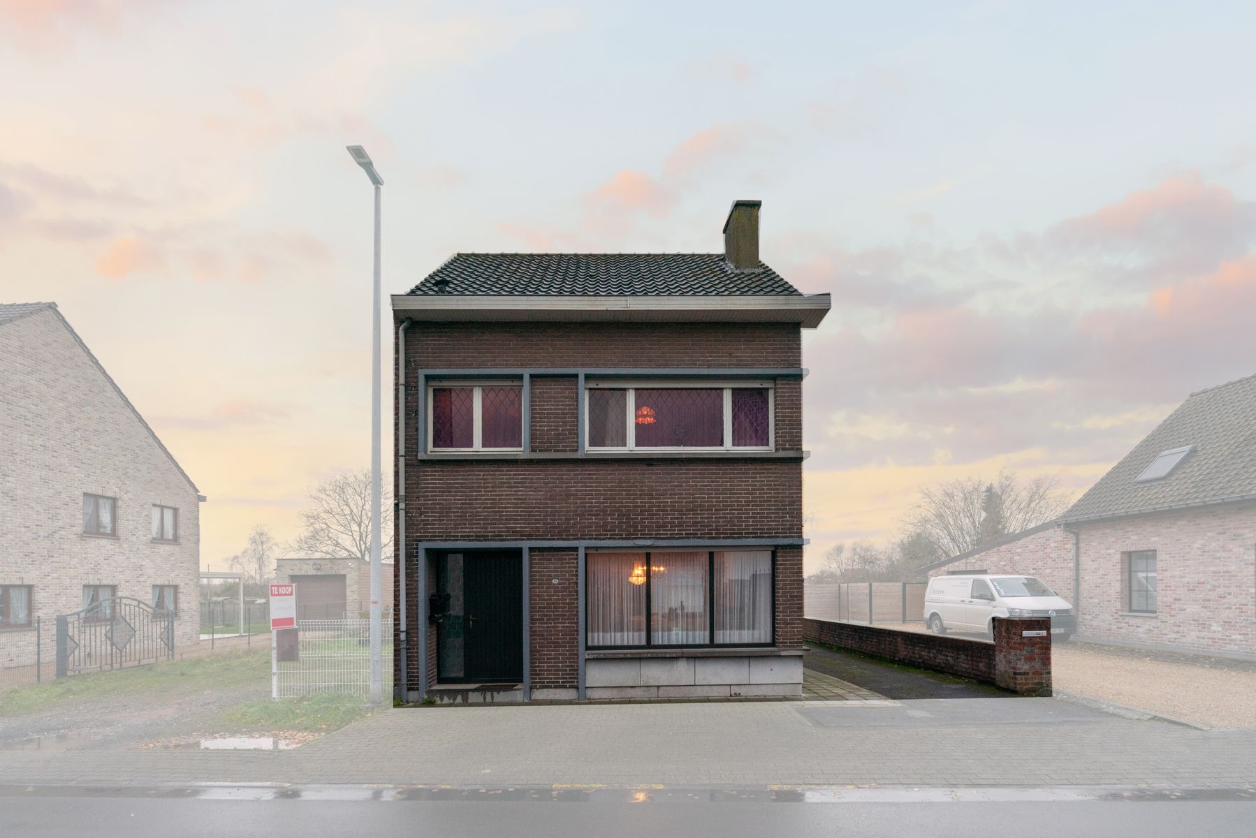 TE KOOP - te renoveren woning met 3 slaapkamers op 10a73ca foto 2