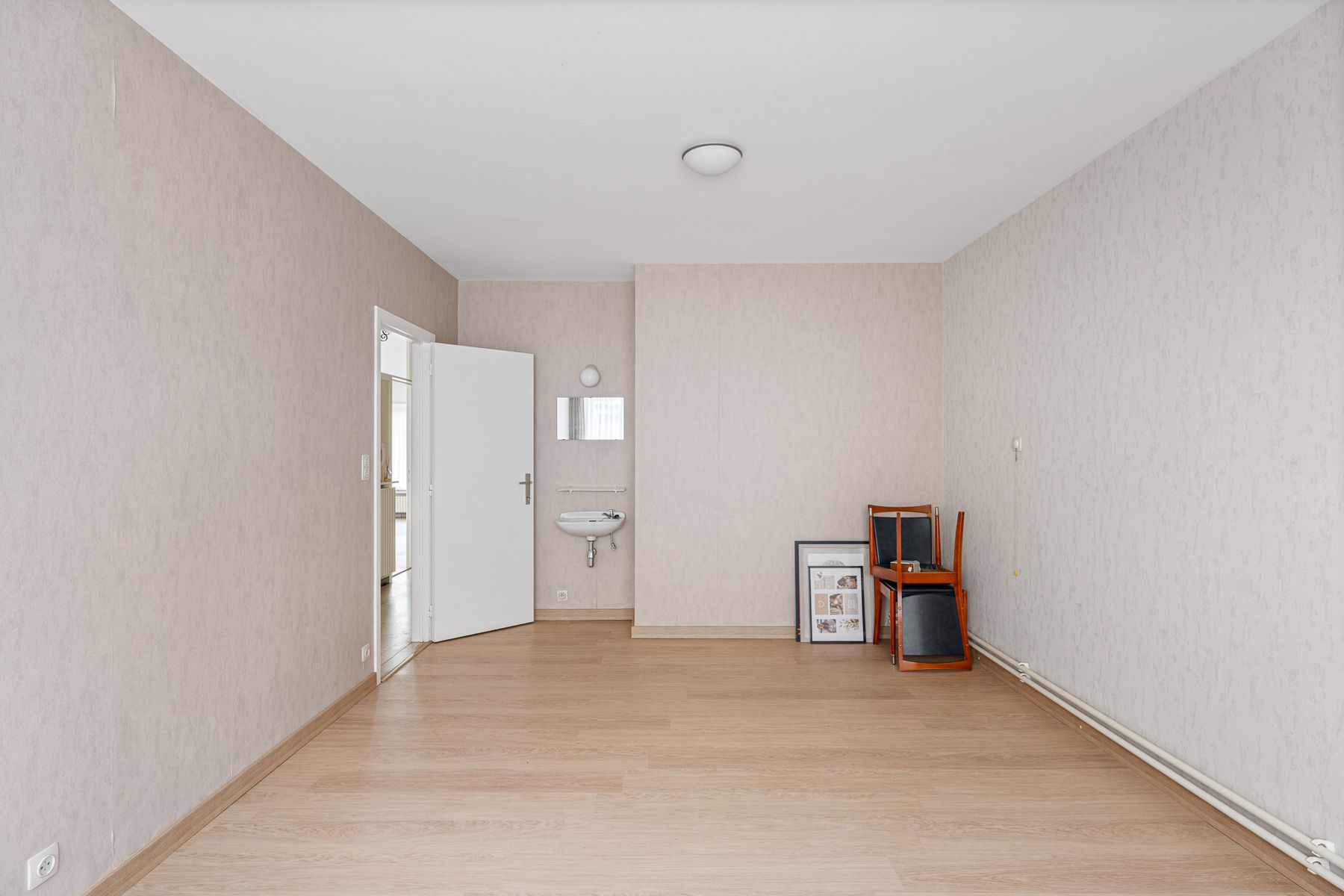 Ruim 3 slpk. gelijkvloersappartement te Sint-Michiels foto 9