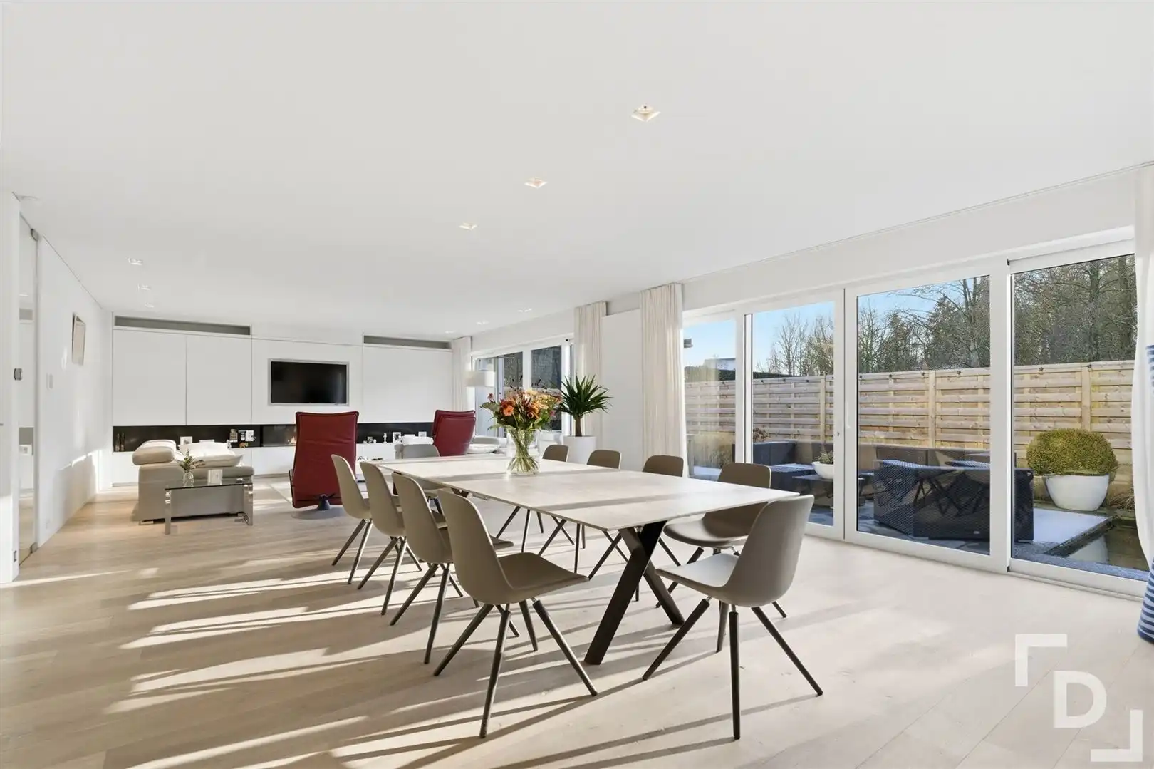 Moderne villa met hoogwaardige afwerking op topligging! foto 2