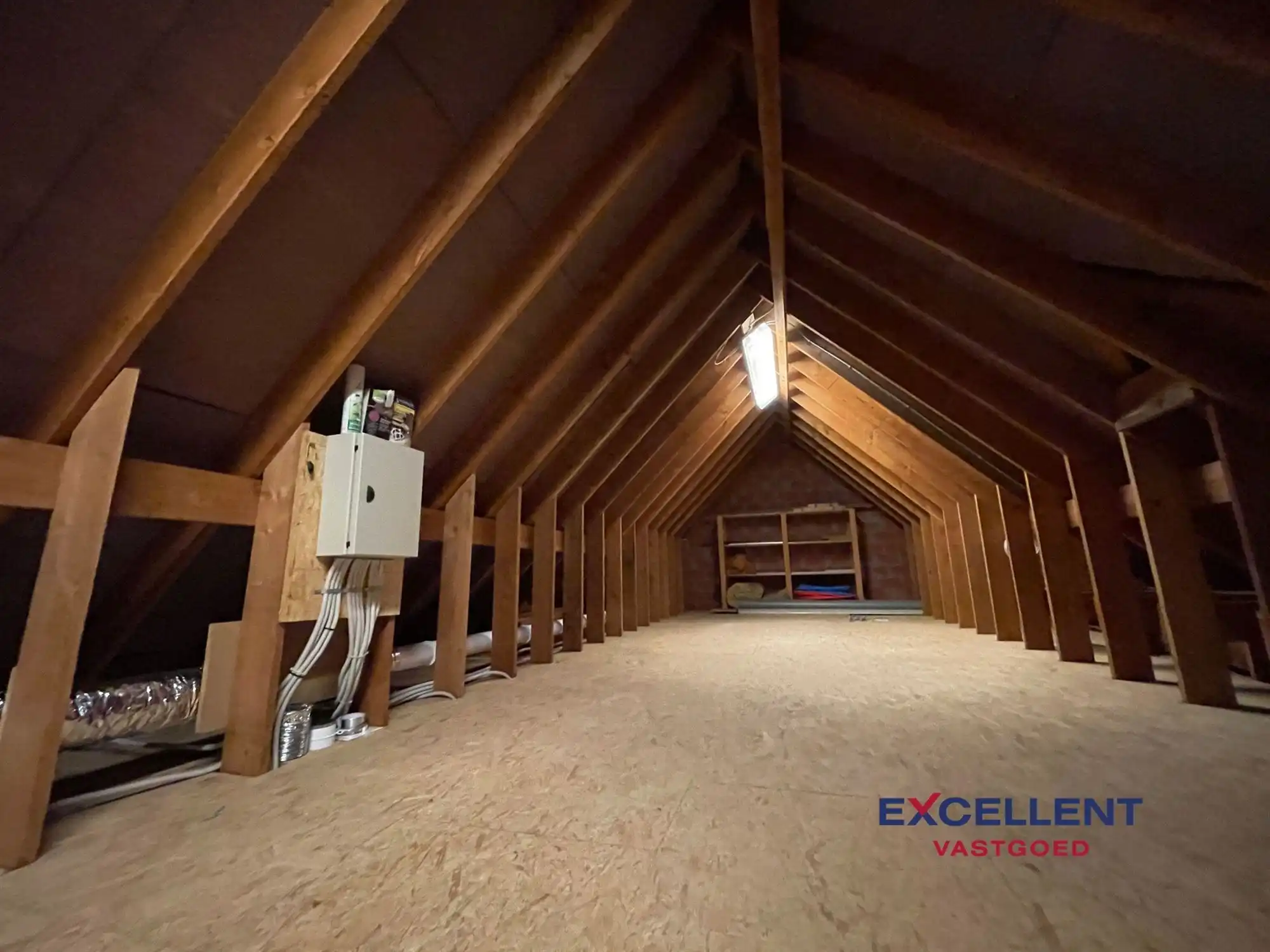 Prachtige vrijstaande woning te huur in doodlopende straat Leerne! foto 21