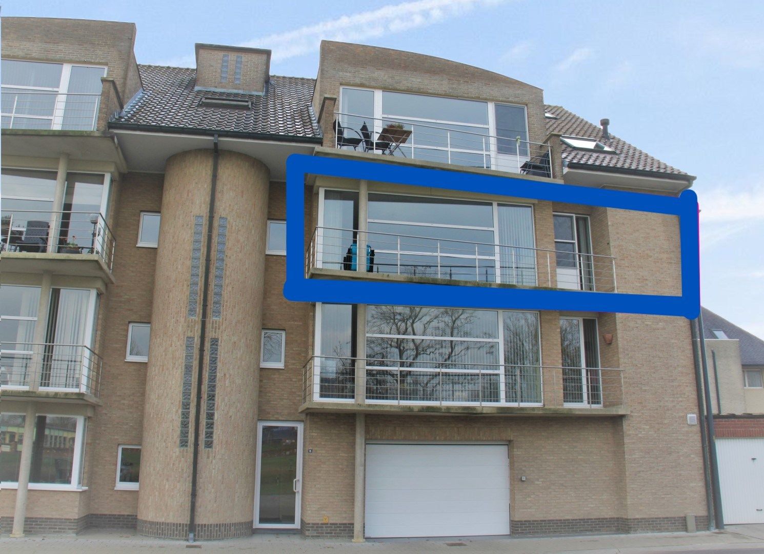 Verrassend groot appartement met zicht op het mooie E. Dermautpark.  foto 9