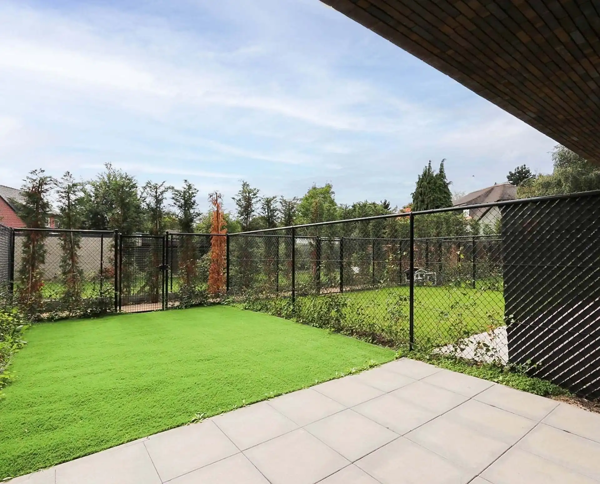 Gelijkvloers appartement met tuin in recent gebouw foto 3