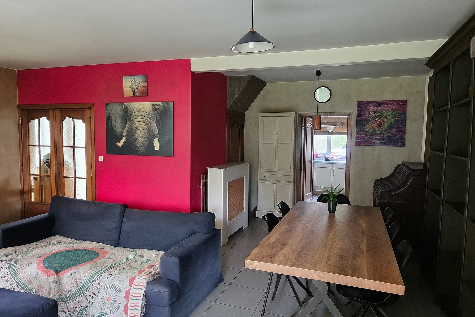 Ruime woning met mooie tuin. foto 3