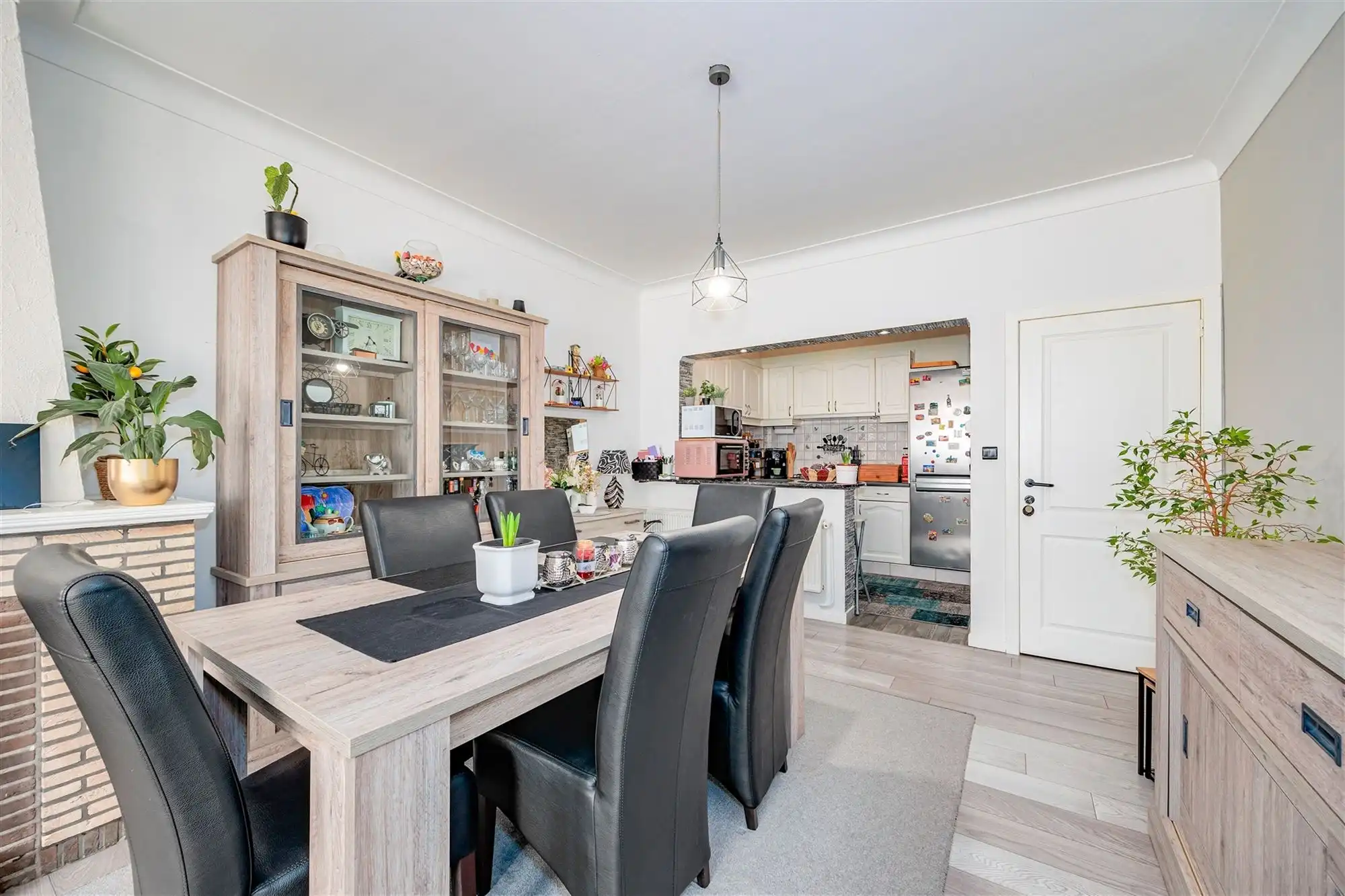 Leuk 2 slaapkamer appartement met tuin in Deurne foto 7