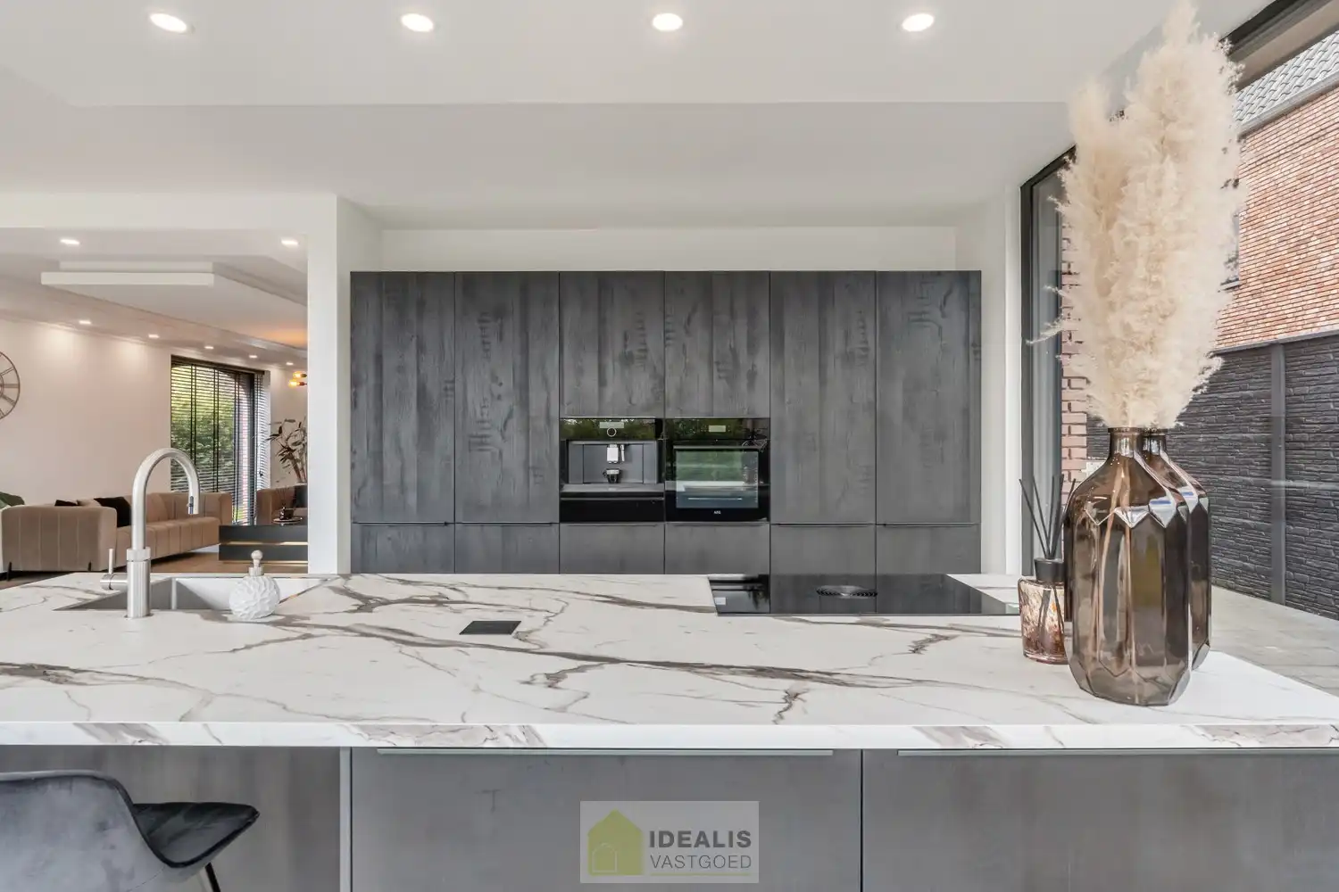 EEN BIJZONDER RIANTE WONING VAN MAAR LIEFST 302M² WOONOPPERVLAKTE OP EEN KNAP PERCEEL VAN 5A 90CA. foto 26