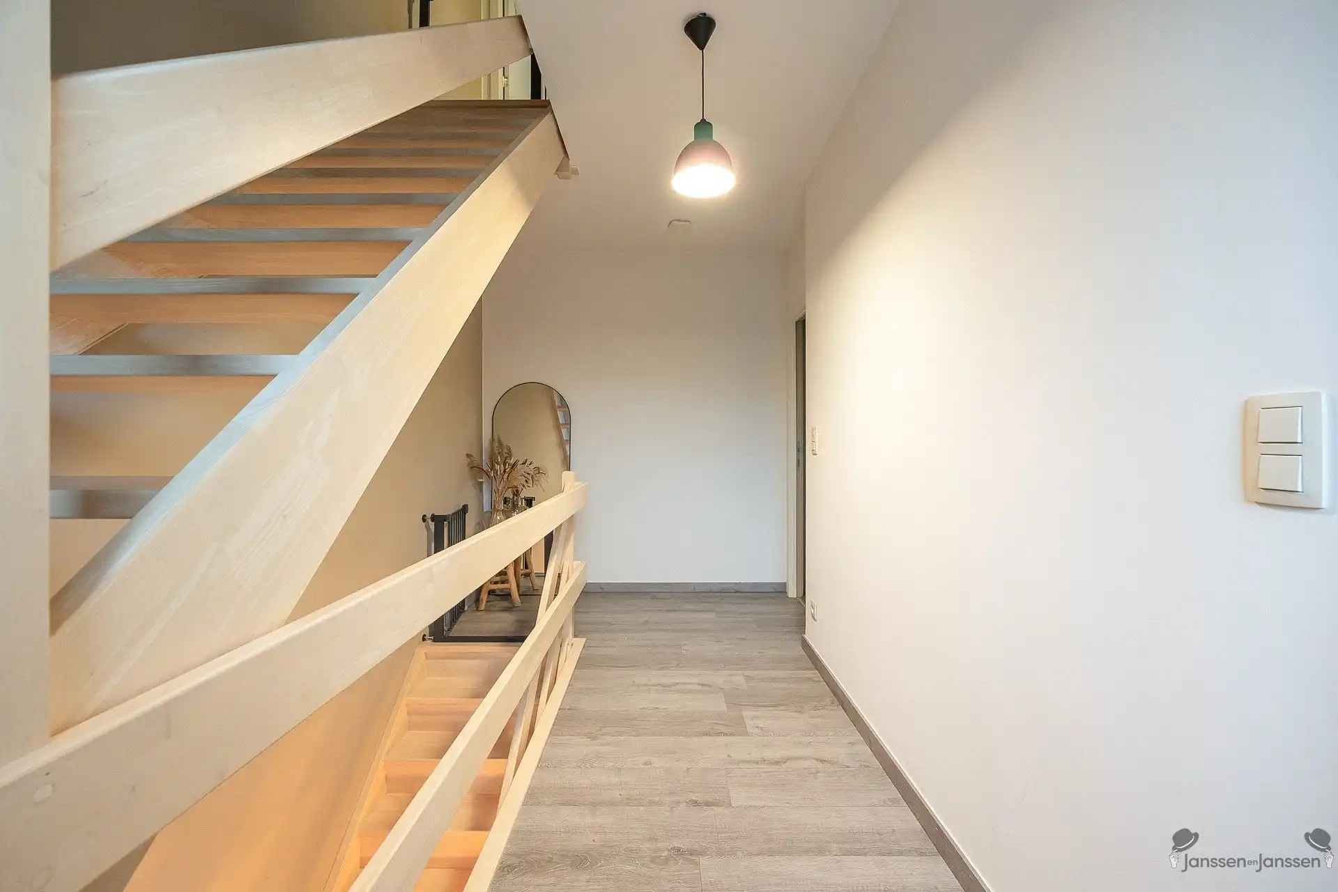 Mooi afgewerkte en ruime energiezuinige woning  foto 11