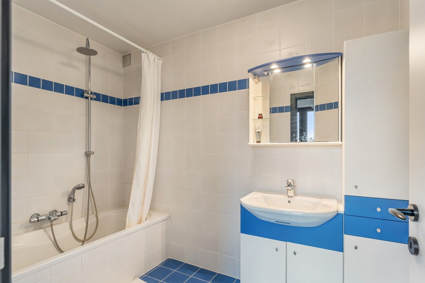 Ruim duplex-appartement met 3 slaapkamers, terras en zonnepanelen in Aarschot foto 15