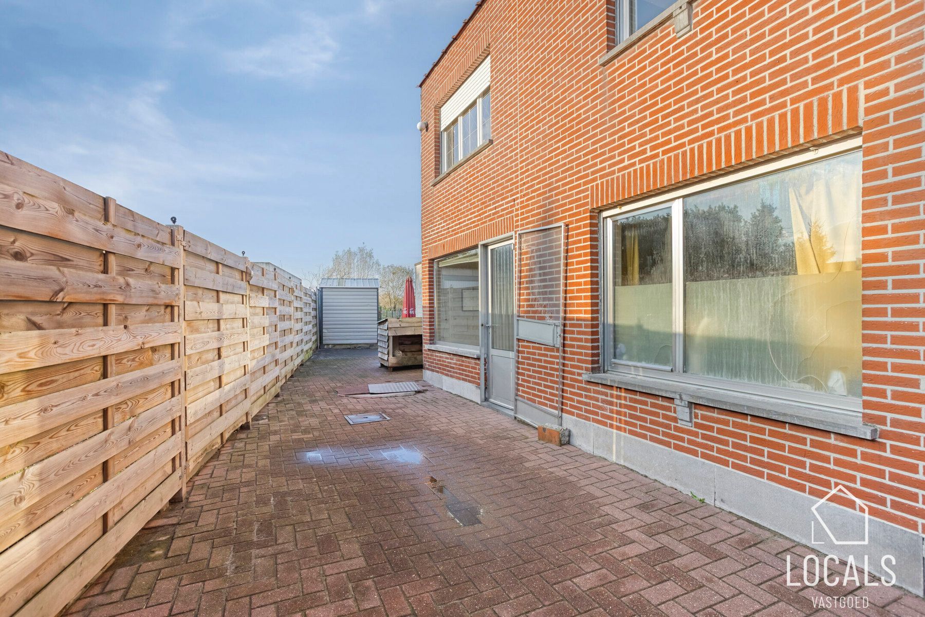 Licht op te frissen halfopen woning met veel potentieel  foto 18